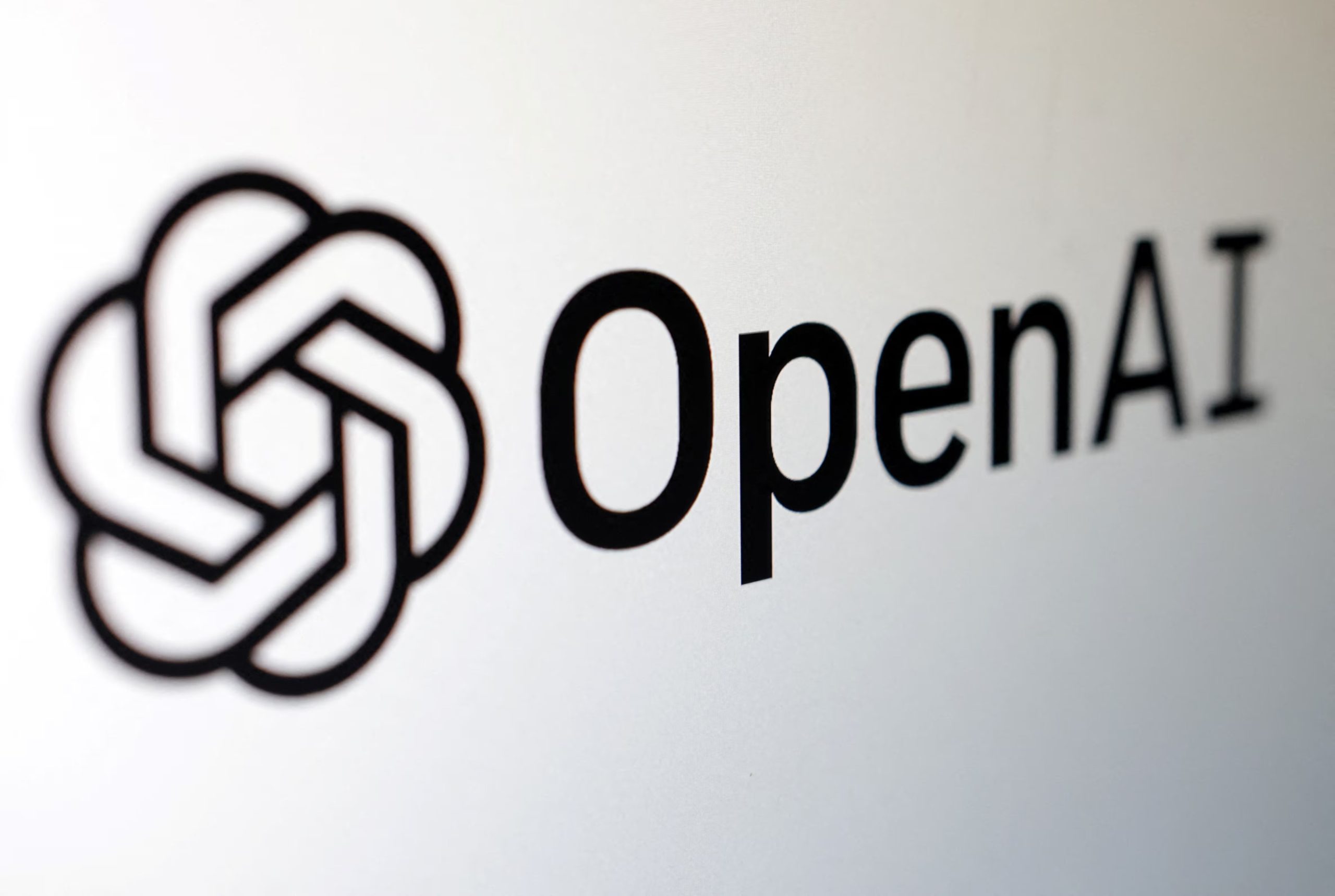 Microsoft ya no pagará a OpenAI un porcentaje de los ingresos por utilizar su tecnología. REUTERS/Dado Ruvic/Ilustración