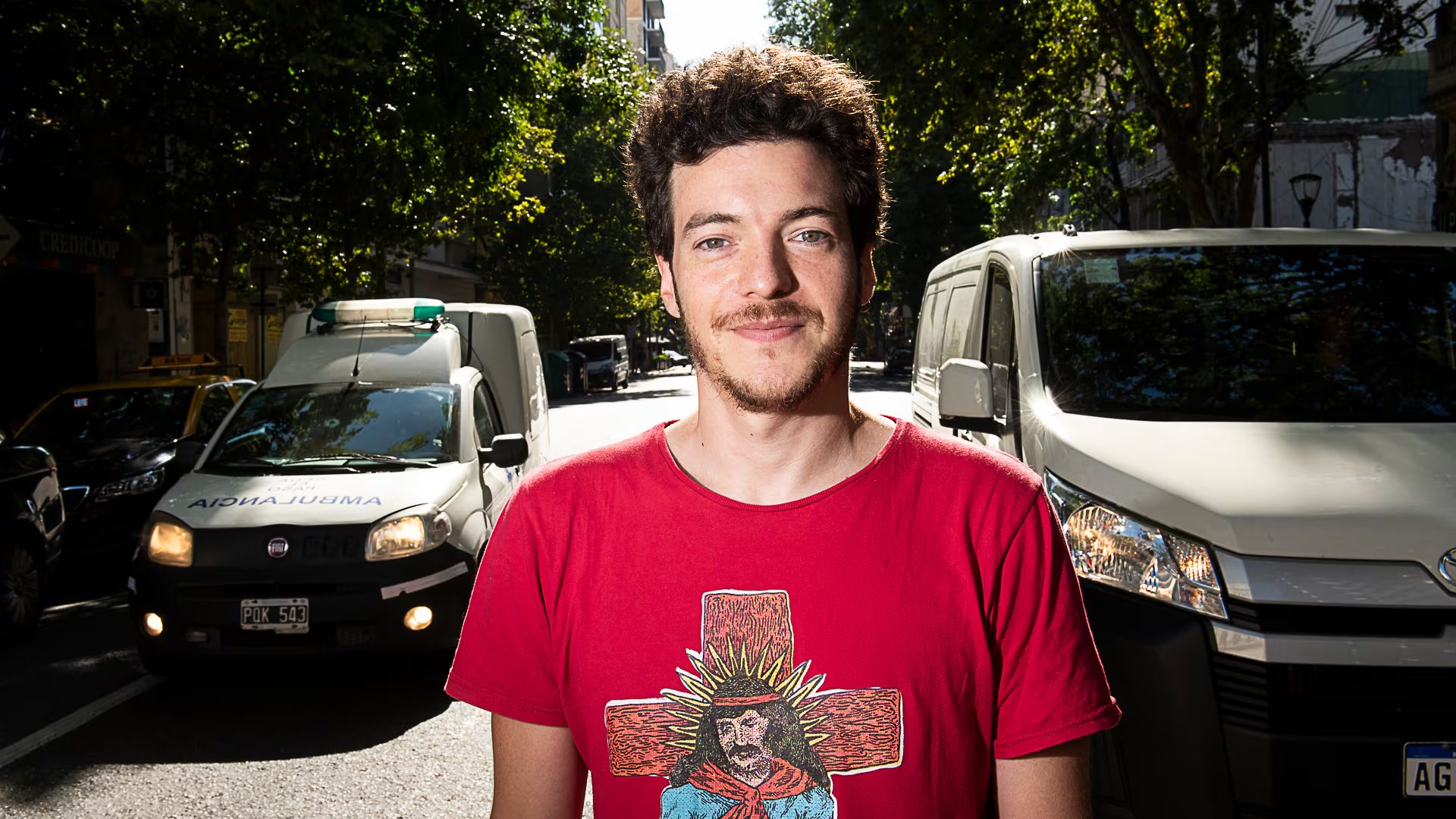 El gauchopunk, creado por Michel Nieva, reinventa el ciberpunk para explorar el deterioro ecológico y social en la Patagonia y la Pampa