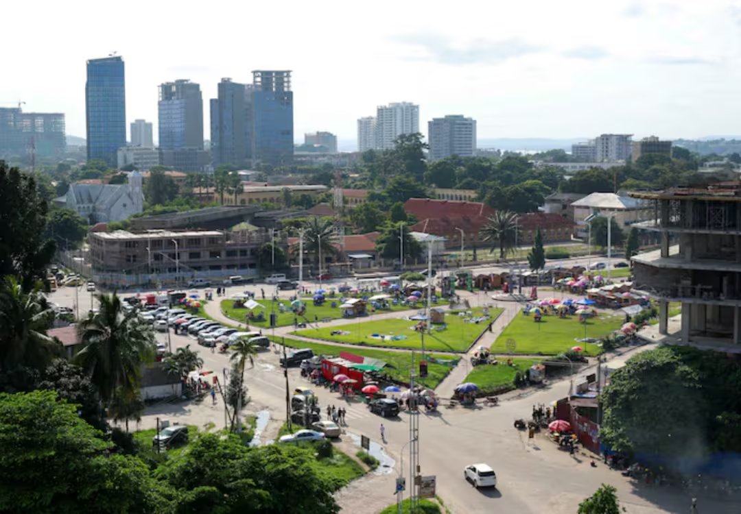 El vuelo con los migrantes llegó a Kinshasa en la noche del 17 de abril - crédito Reuters