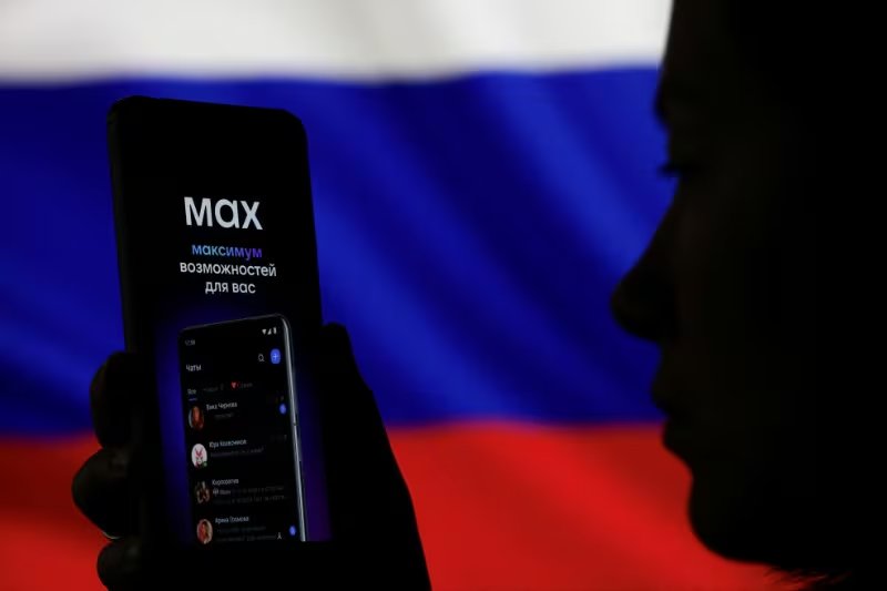 El Kremlin obliga a la población a instalar la aplicación de mensajería rusa MAX (REUTERS/Ramil Sitdikov/Ilustración)