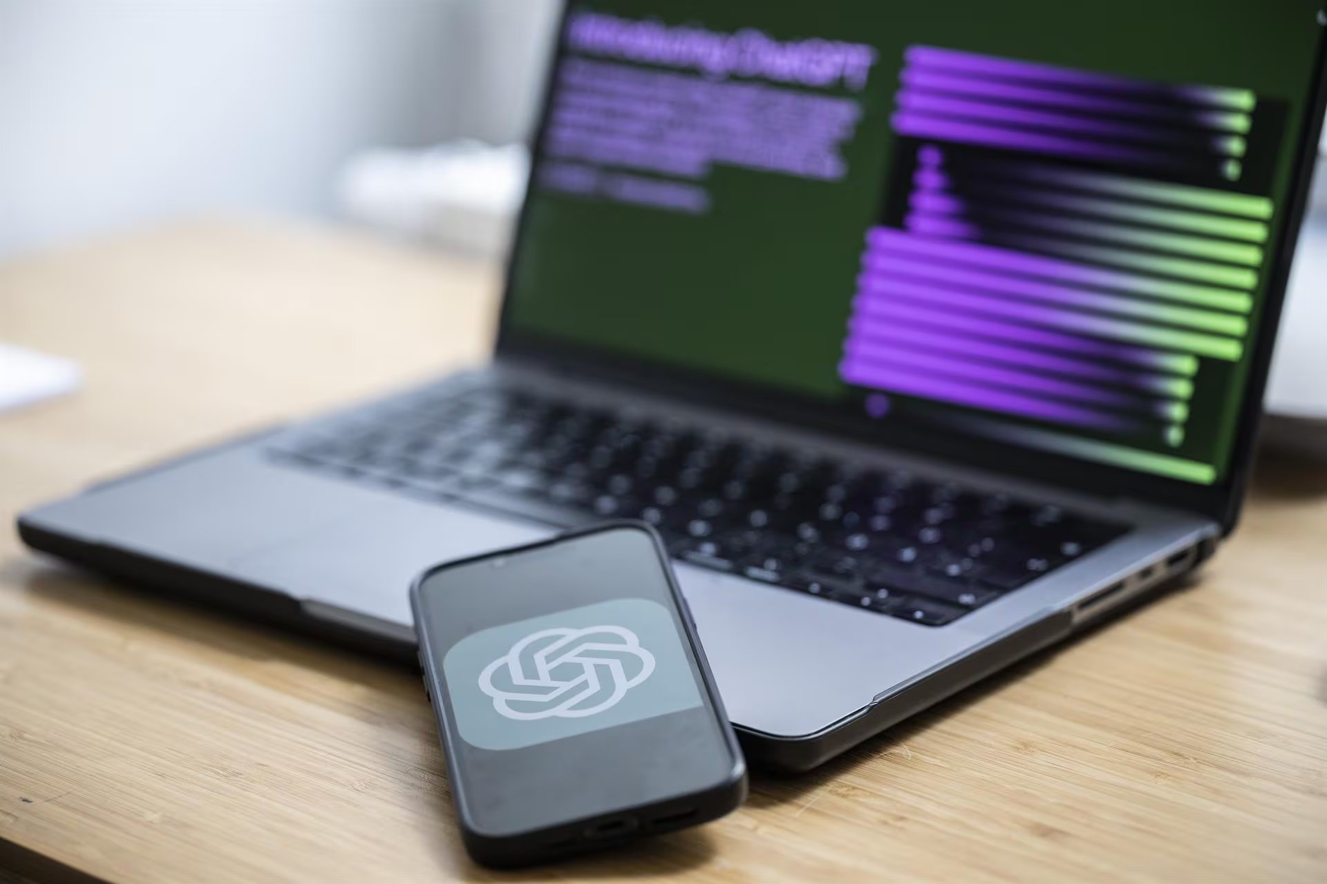 ChatGPT Go incluye recomendaciones patrocinadas como parte de su modelo de bajo costo. (Europa Press)