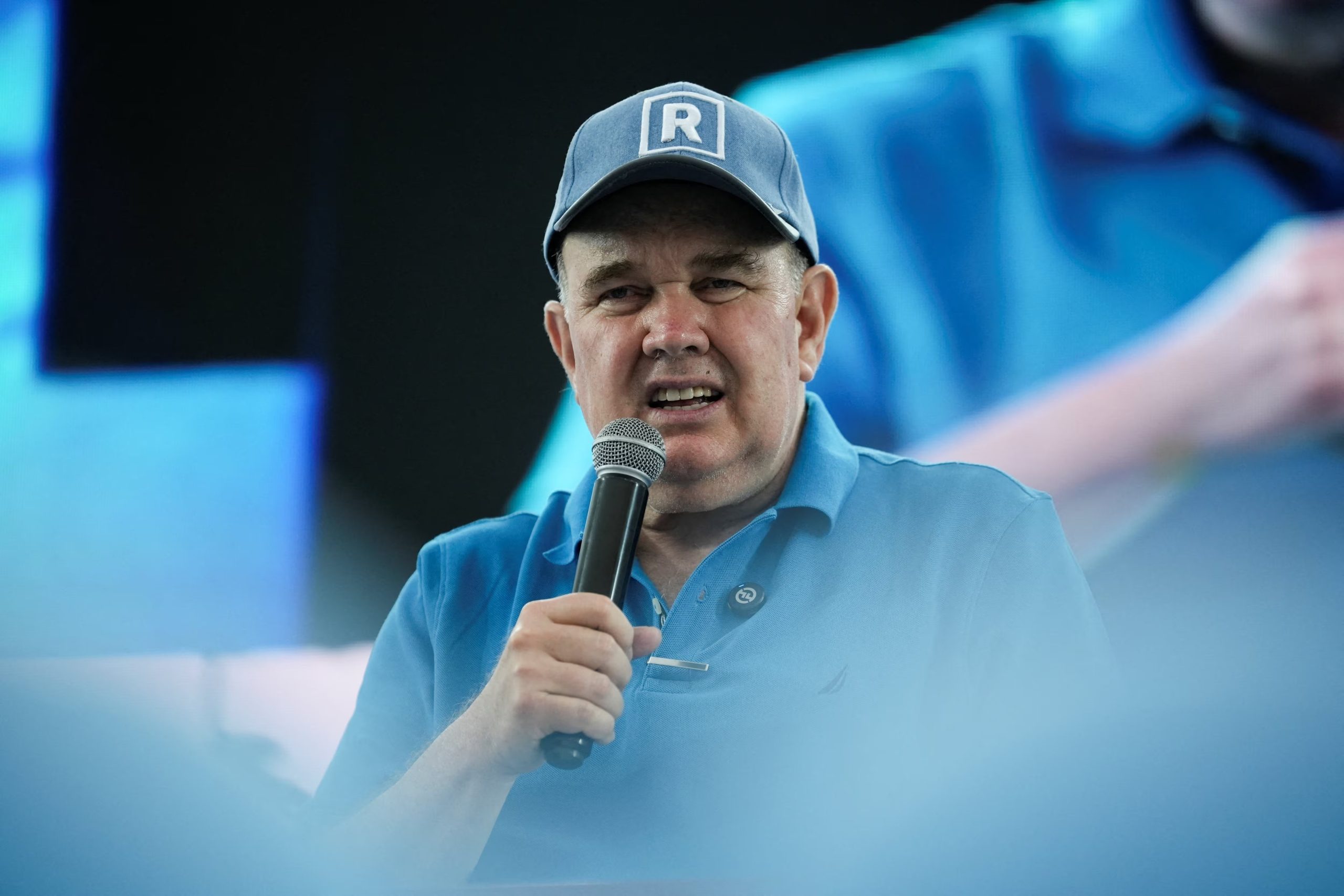 Rafael López Aliaga, candidato presidencial de Renovación Popular, presentó la denuncia penal contra el jefe de la ONPE en la jornada electoral marcada por retrasos en Lima.
REUTERS/Angela Ponce