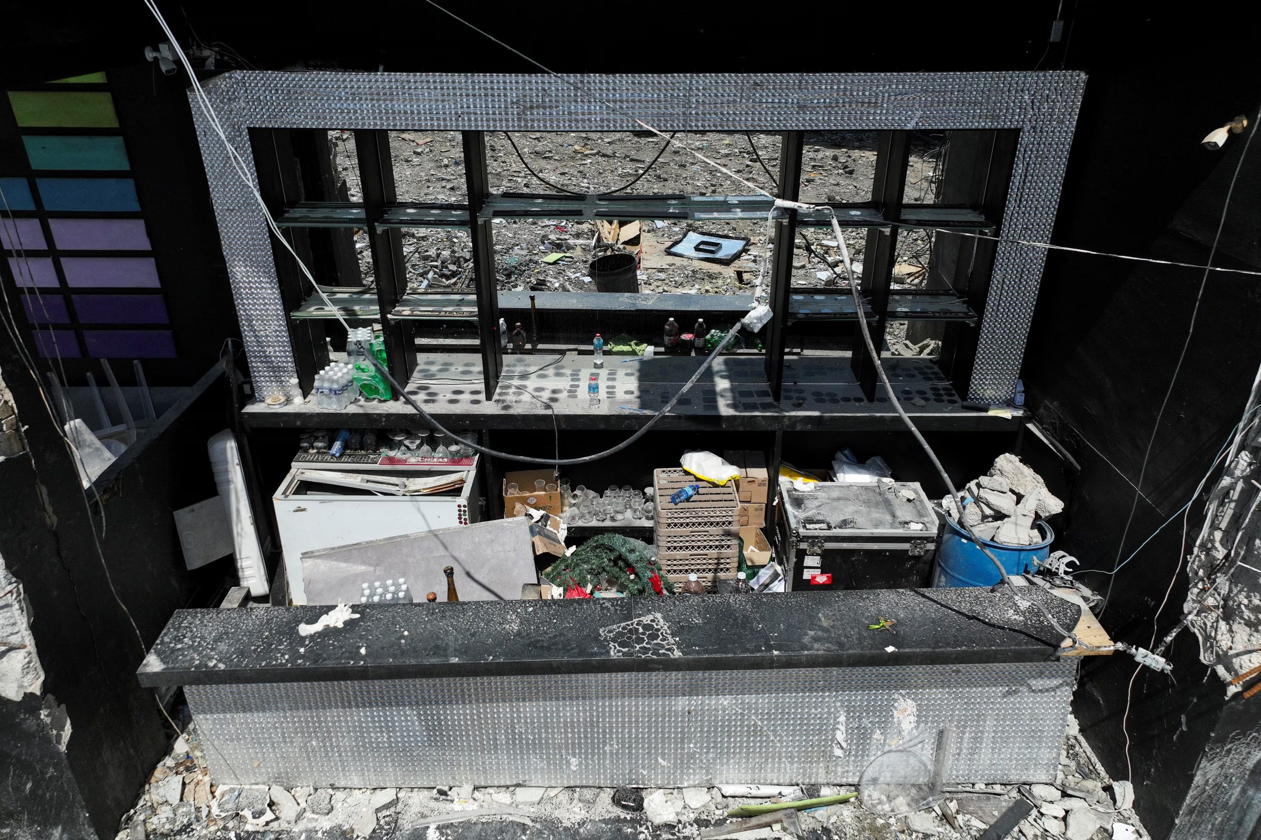 La sobrecarga estructural y la falta de mantenimiento provocaron el colapso del techo durante la actuación de Rubby Pérez en Jet Set. (REUTERS/Ricardo Arduengo)