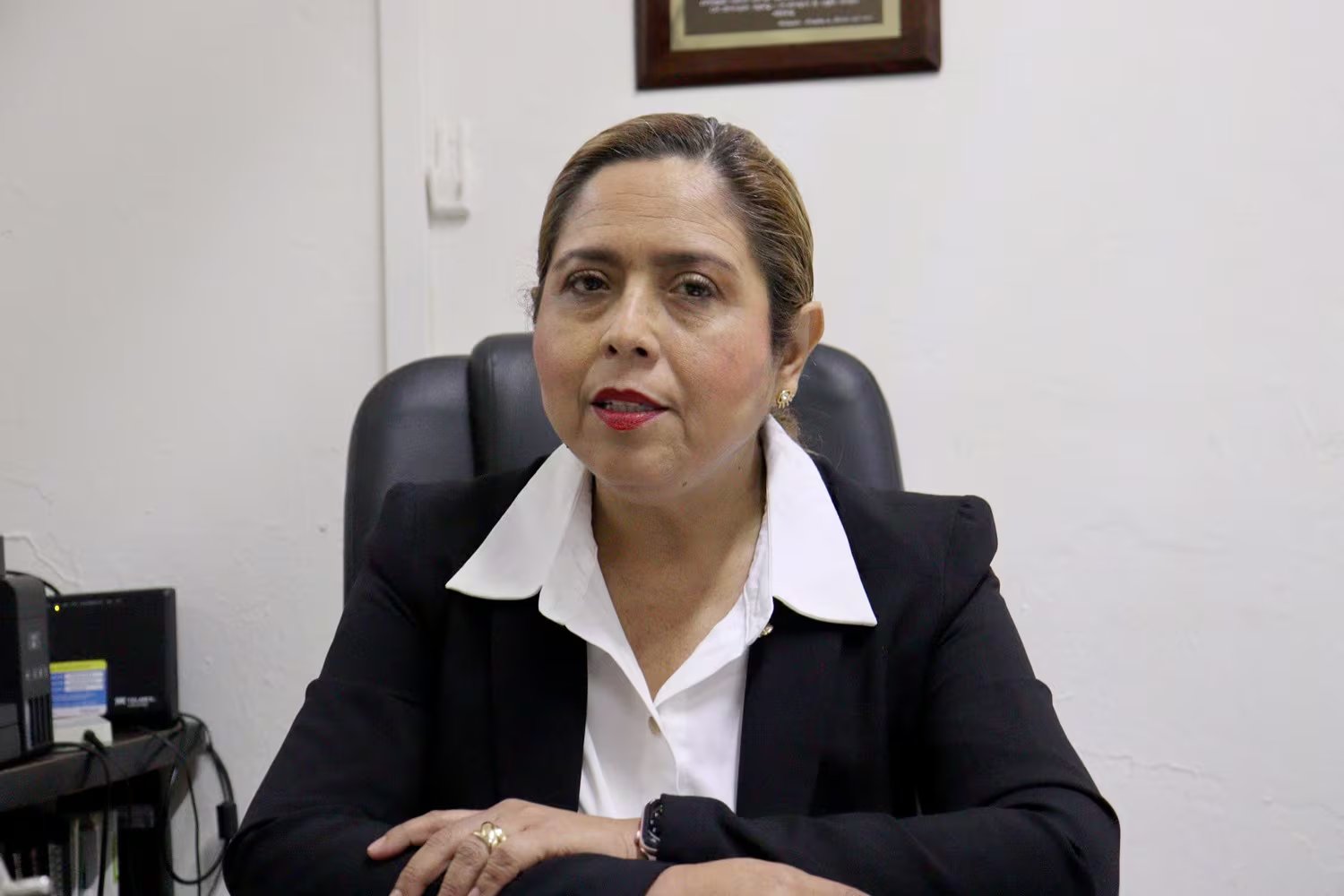 La falta de limpieza adecuada del maquillaje favorece la irritación ocular y la obstrucción de las glándulas del párpado. - Universidad Autónoma de Sinaloa (UAS)