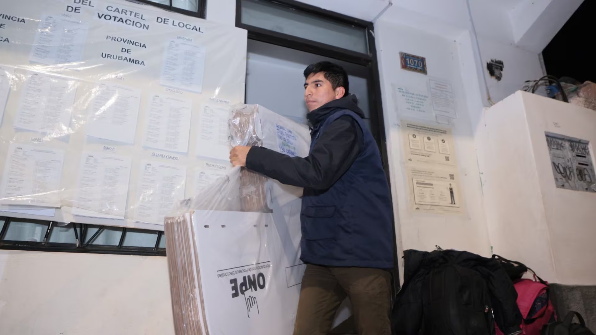 Locales de votación listos: así es la preparación para recibir a los electores