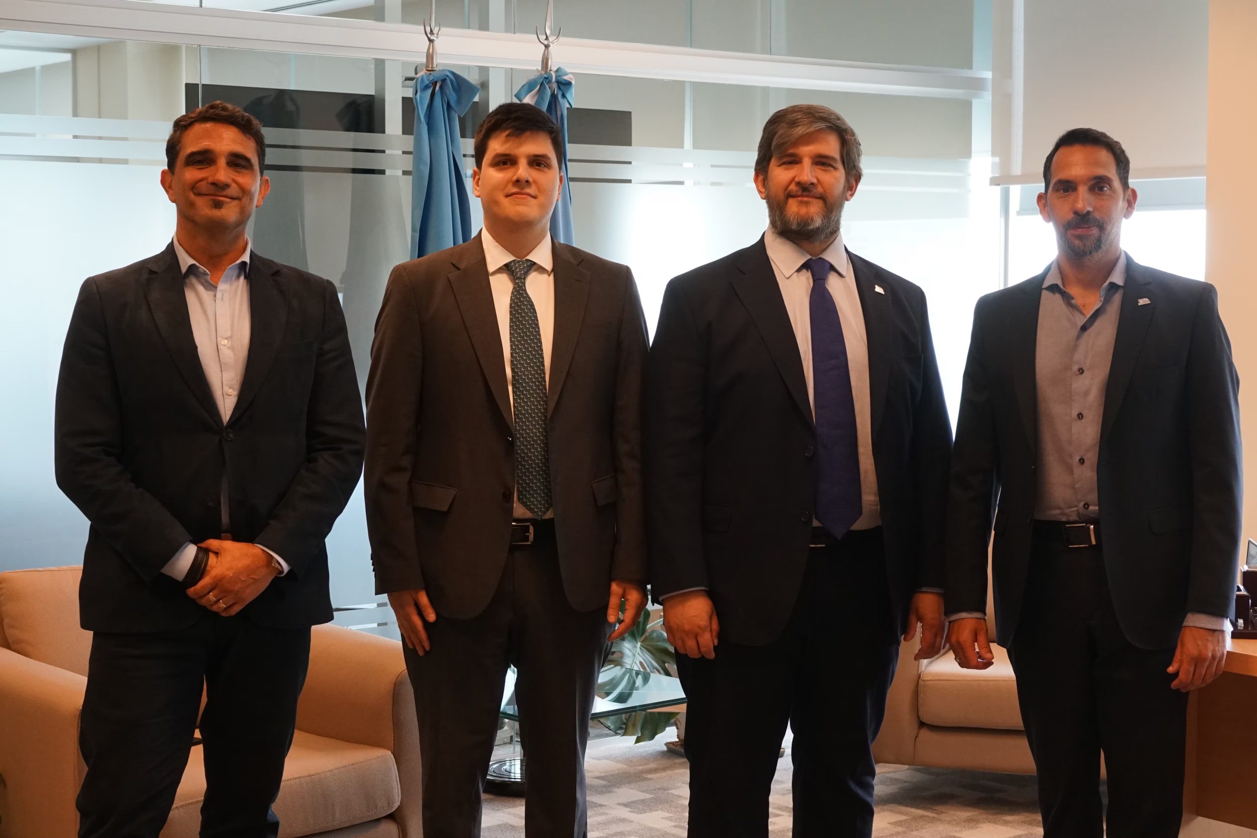 Federico Ramos Nápoli, segundo desde la izquierda, con ejecutivos de Nucleoeléctrica