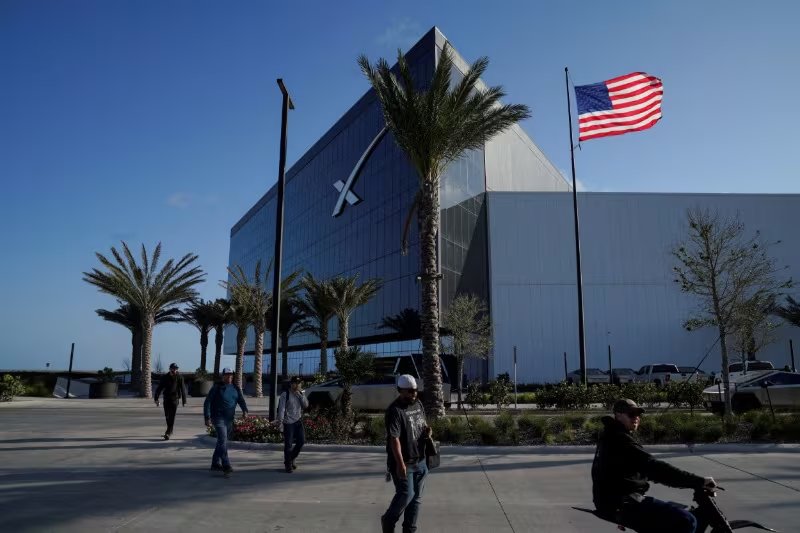 SpaceX opta por una oferta pública inicial confidencial, alineándose con la tendencia de grandes empresas tecnológicas. (REUTERS/Gabriel V. Cardenas)