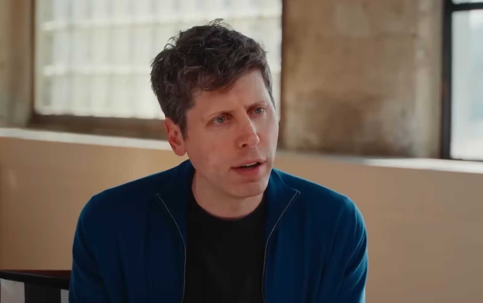 Sam Altman, CEO de OpenAI, afirma que Stargate impulsará avances científicos y responderá a la creciente demanda de procesamiento de inteligencia artificial (Captura YouTube Bloomberg)
