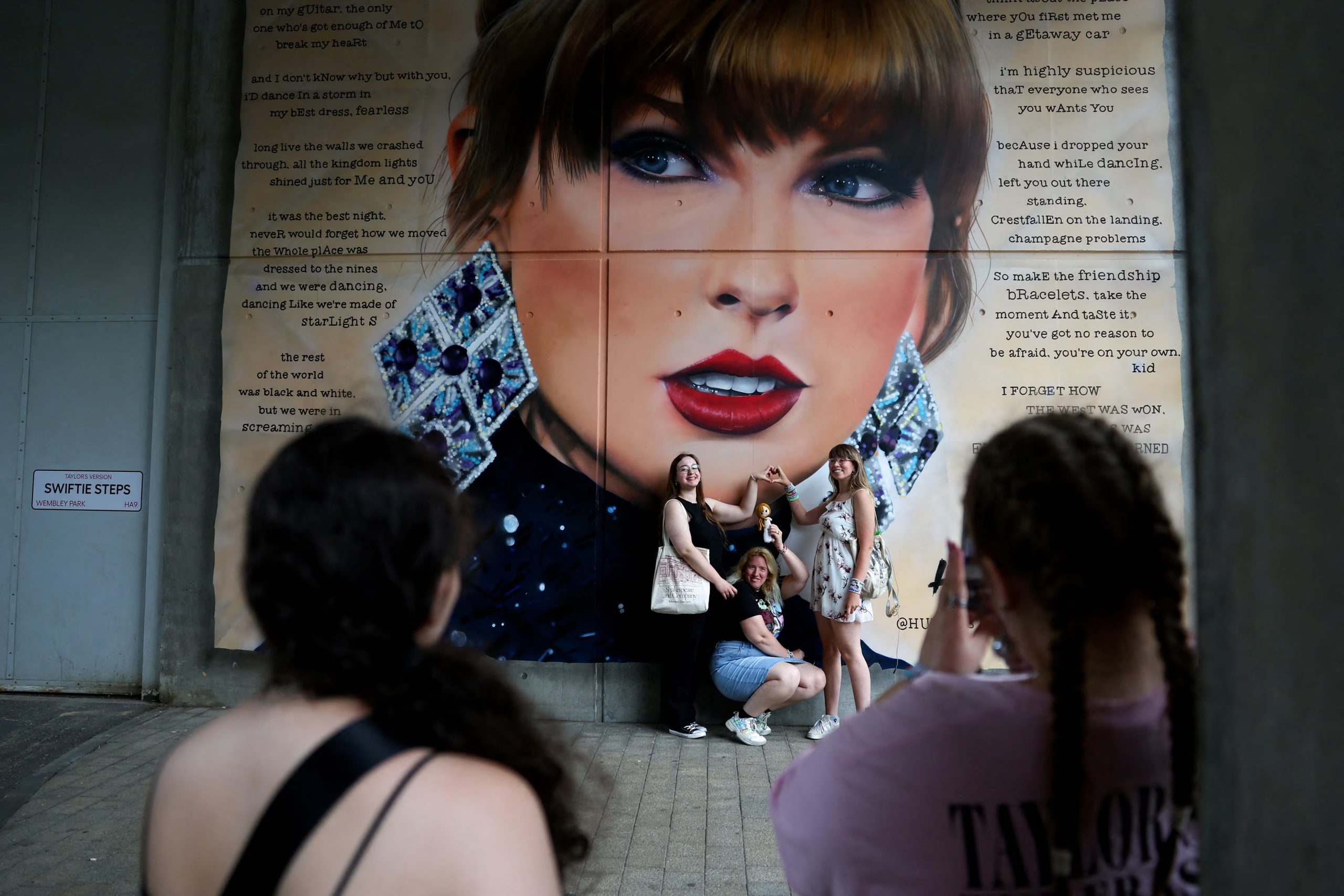 El registro de marcas abarca imitaciones ‘confusamente similares’ a la voz auténtica de Taylor Swift, extendiendo así el alcance de la protección. (REUTERS/Toby Melville/File Photo)