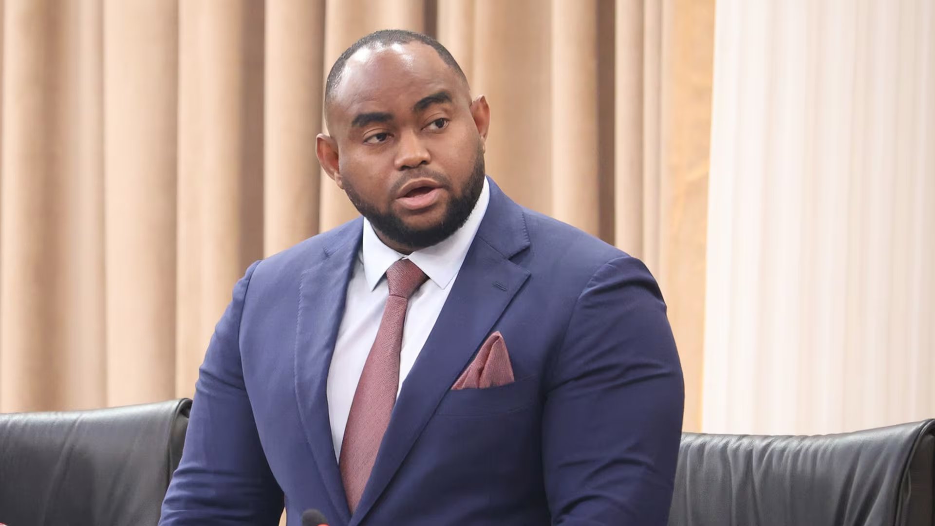 Sean Sobers, ministro de Relaciones Exteriores, anunció el envío de una delegación a Caracas