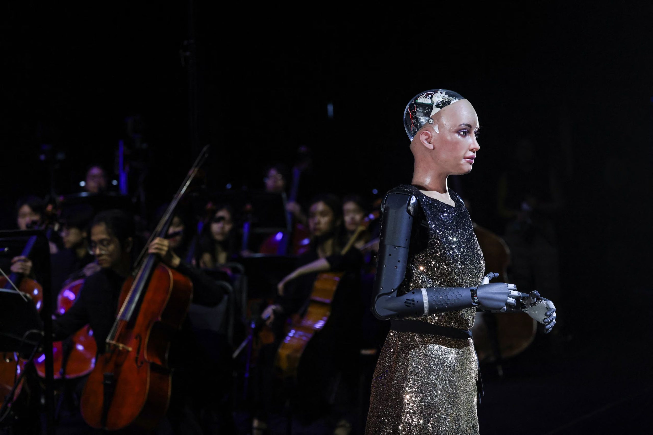 Sophia no solo cantó, también pudo interactuar con el público presente. REUTERS/Tyrone Siu