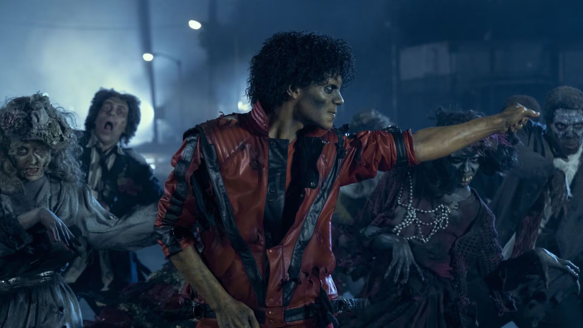 Las escenas que recrean éxitos como ‘Thriller’ y ‘Beat It’ en la película ‘Michael’ provocan una respuesta emocional y física en los espectadores - crédito Lionsgate