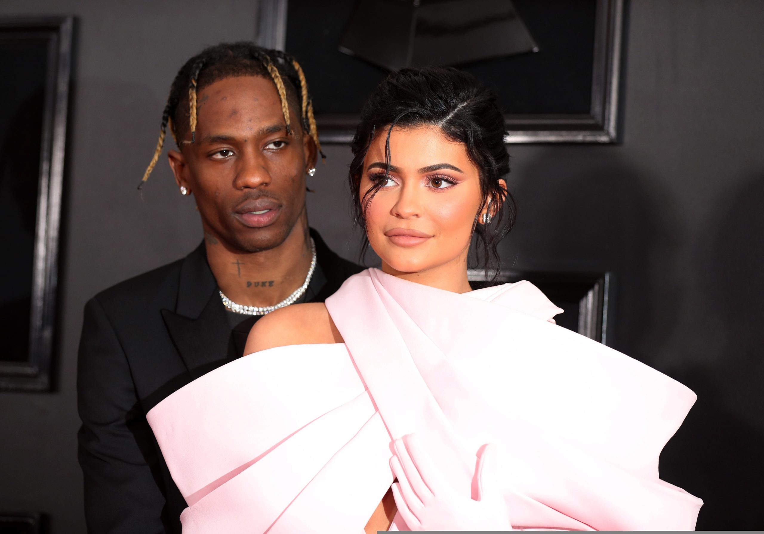 Kylie Jenner y Travis Scott escogieron la mariposa como emblema de su relación y familia (REUTERS)