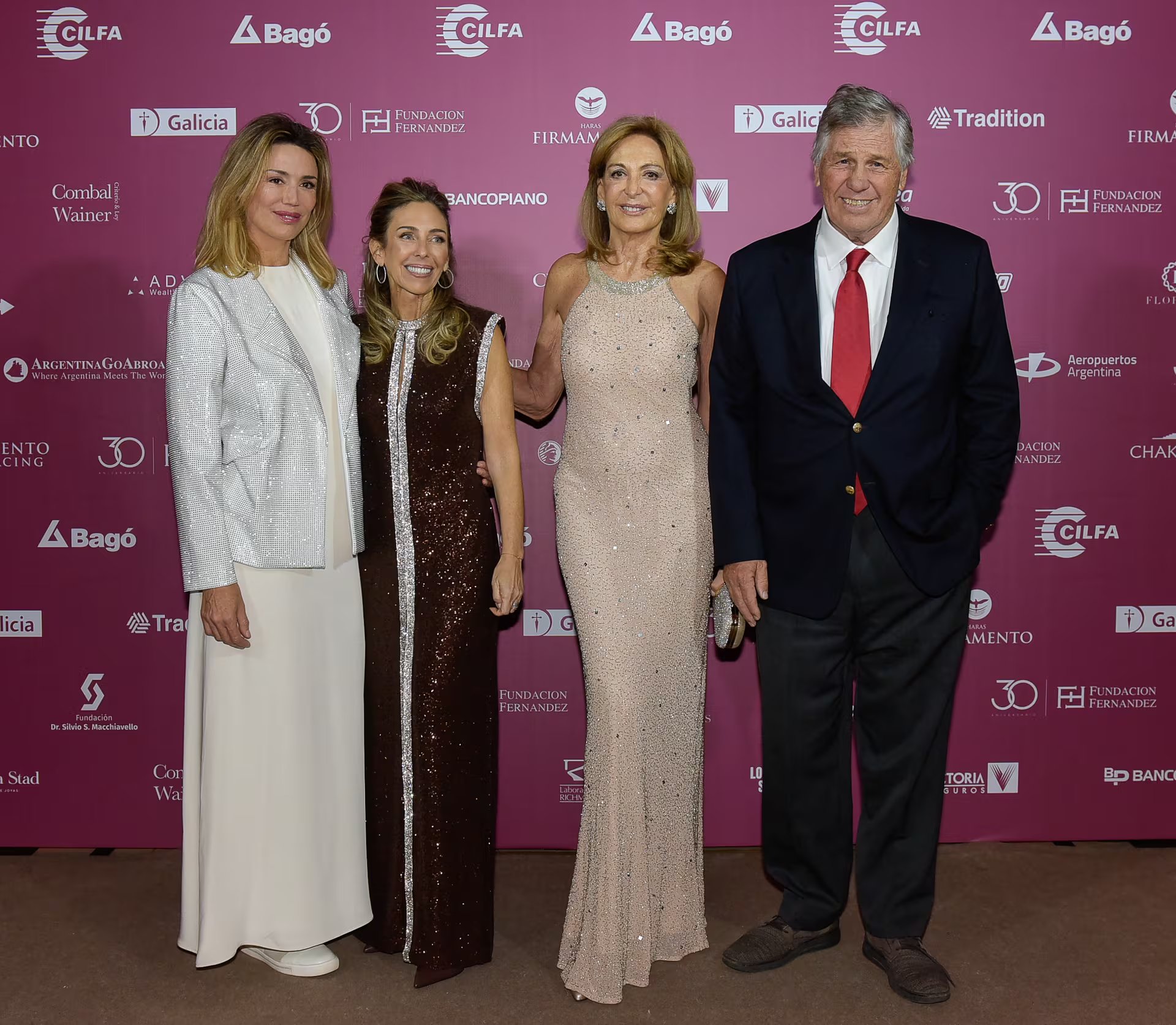 Verónica Quintana, Mariana Bagó, Mariel Llorens de Quintana y Antonio Bullrich