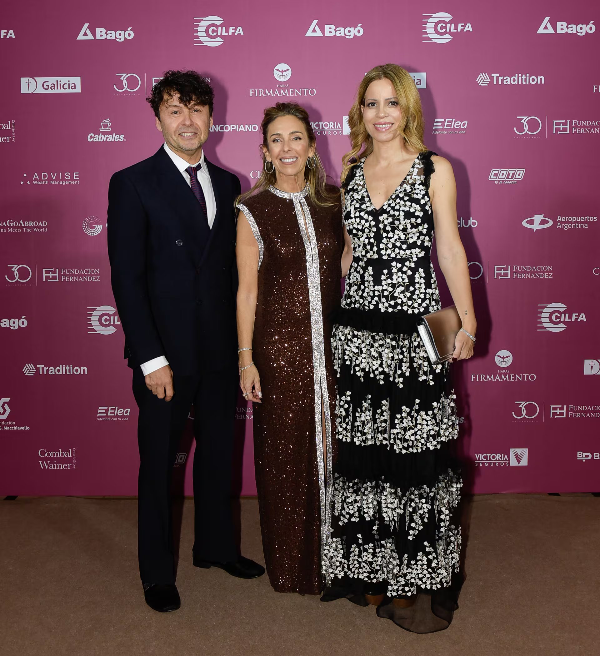 El fundador del Grupo Mass Wally Diamante, Mariana Bagó y Nuria Quintela