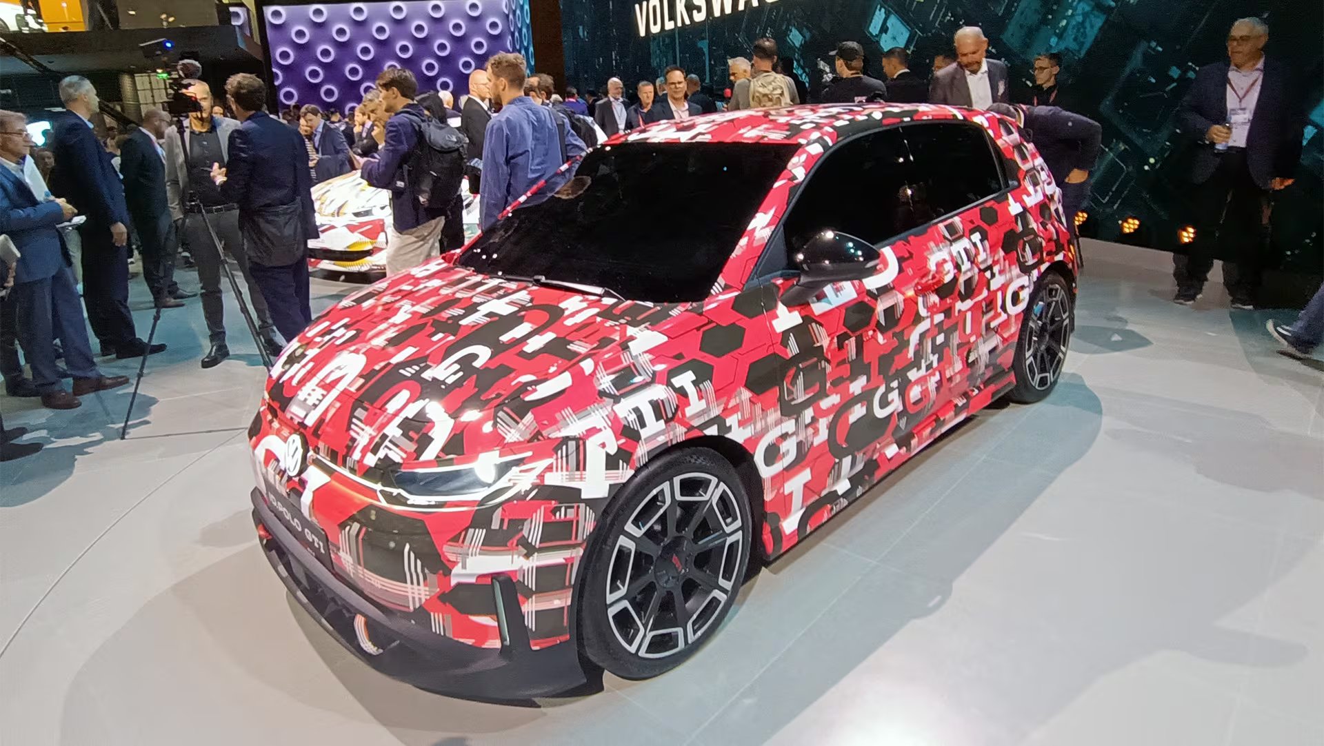 El ID.Polo GTI fue mostrado con camufraje en el Salón de Múnich, en septiembre de 2025