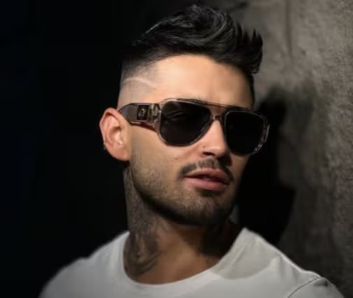 Tebi Bernal, por su parte, anunció que no buscará la victoria y pidió a sus seguidores que respalden a Alejandro Estrada en la instancia decisiva - crédito @tebibernal7/IG