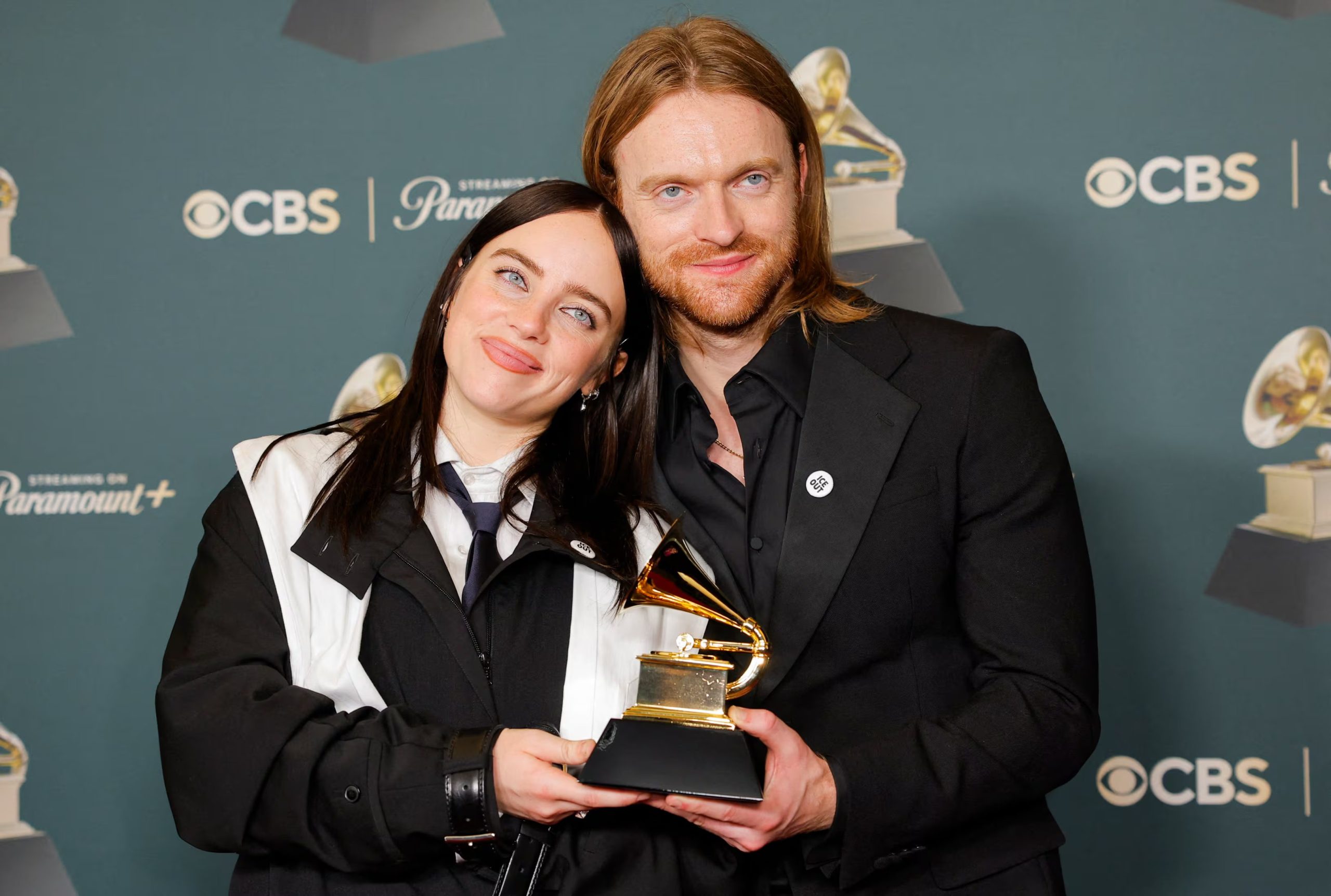 La relación musical entre Finneas y Billie Eilish se basa en el respeto, la honestidad y la colaboración familiar (REUTERS/Mike Blake)