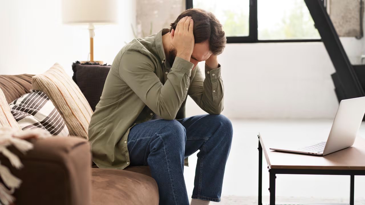 La ansiedad se manifiesta a través de múltiples señales. (Freepik)