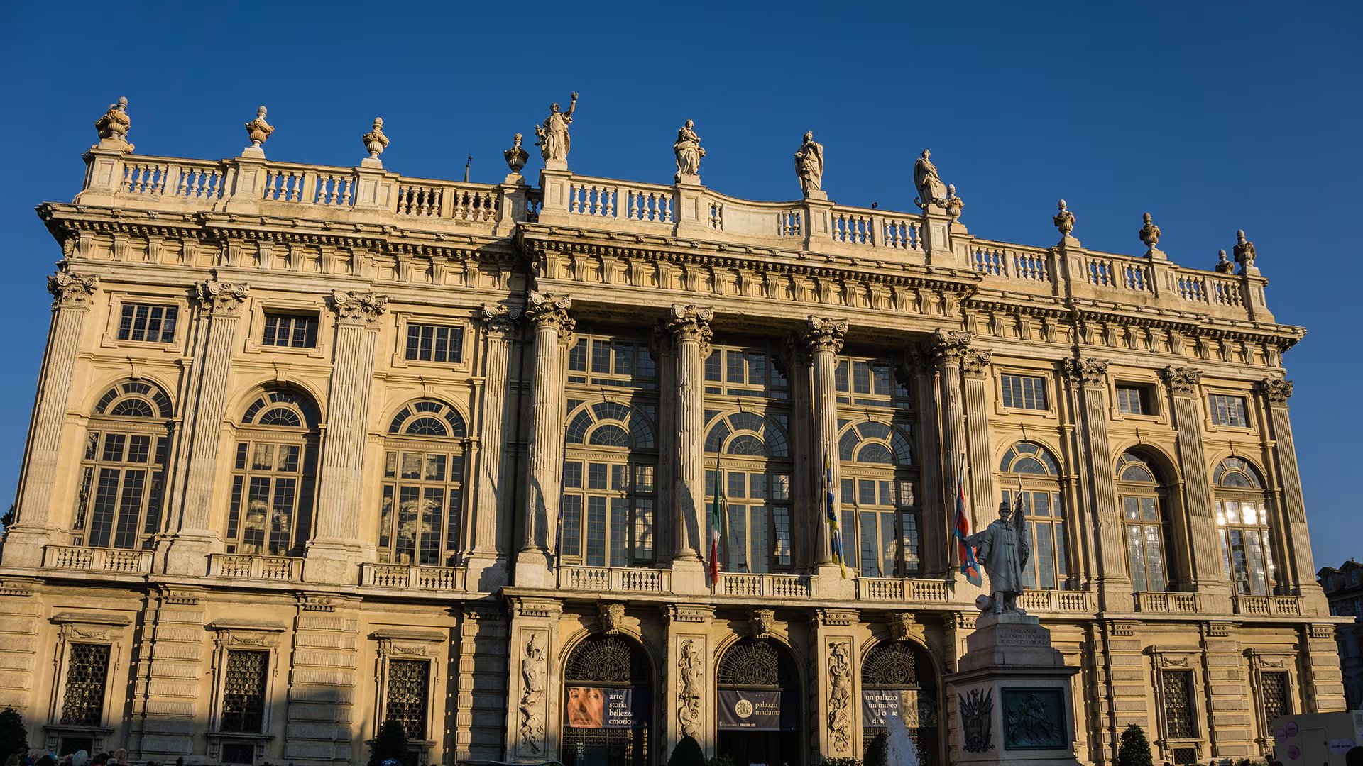 La integración de tecnología robótica transforma la experiencia museística en el histórico palacio de Turín