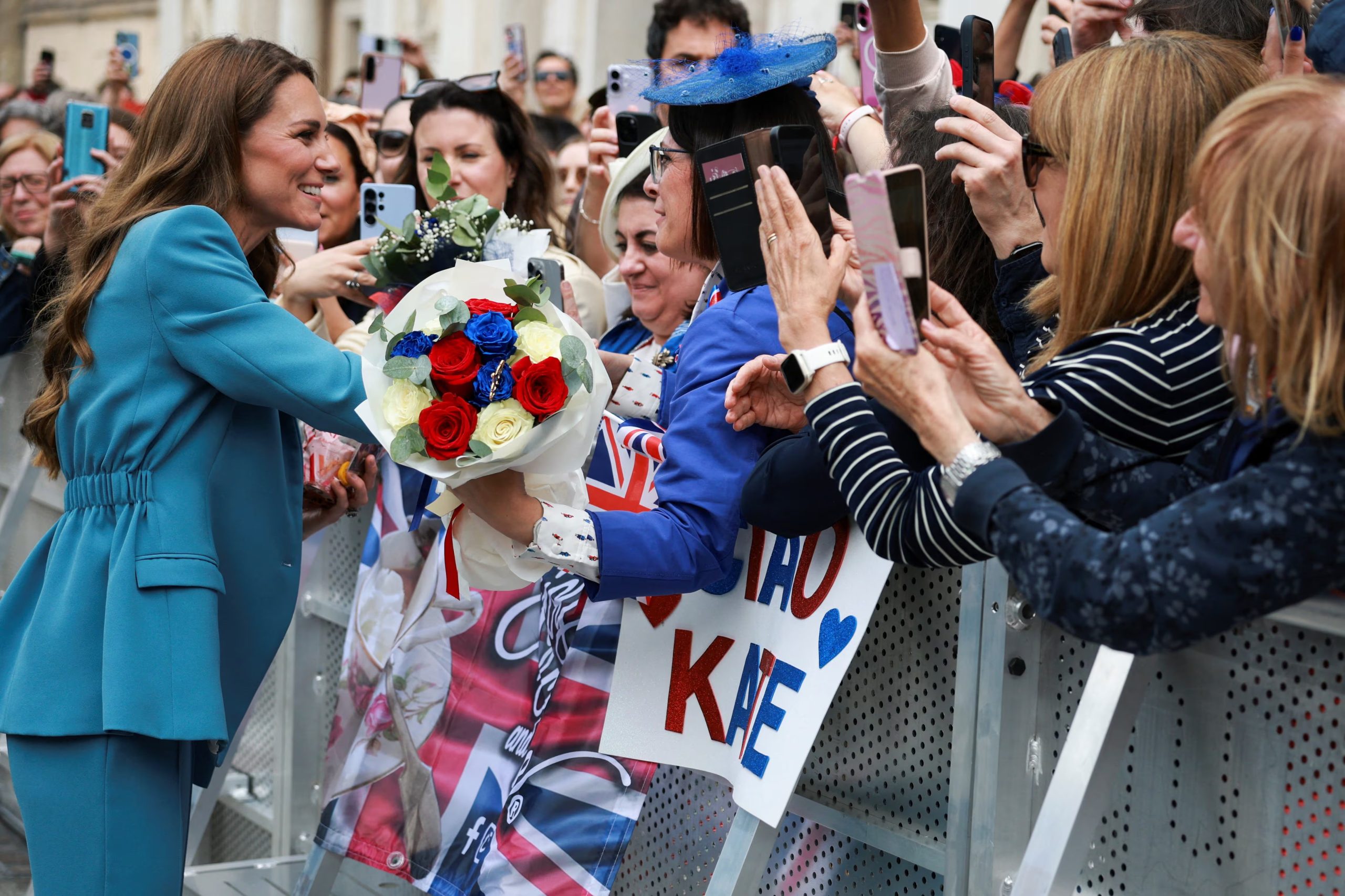 Kate Middleton en Italia, su primer viaje internacional desde su enfermedad (REUTERS)