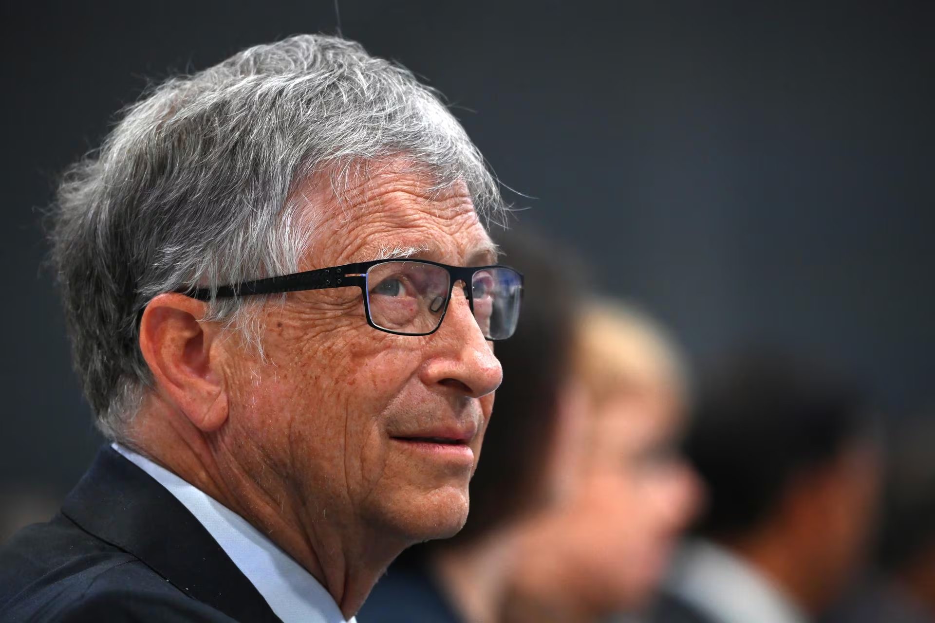 Junto a su propuesta fiscal, Gates también rebajó el entusiasmo inversor que rodea al sector de la IA. Europa Press 