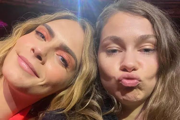 La modelo y actriz británica Cara Delevingne celebró públicamente su relación con Minke, artista musical cuyo nombre real es Leah Mason (Instagram/@minke)