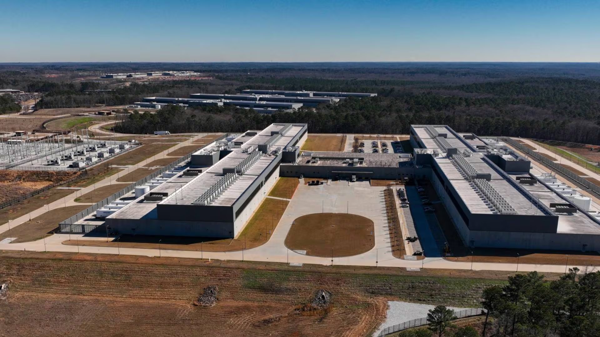 Las ubicaciones propuestas para nuevos centros de datos, como Fort Meade, St. Lucie, Martin y Palm Beach, podrían elevar el consumo diario de agua entre 4 y 6 millones de galones cada una (AP)