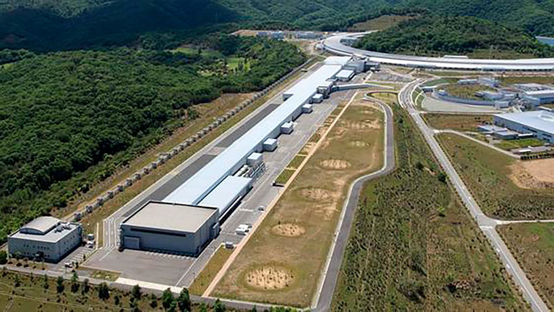 SACLA es el laboratorio japonés donde está instalado el láser XFEL que los investigadores usaron para obtener las estructuras atómicas de la enzima/SACLA