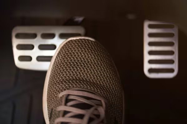Manipular los frenos sin conocimientos técnicos puede agravar las averías y comprometer la seguridad (iStock)