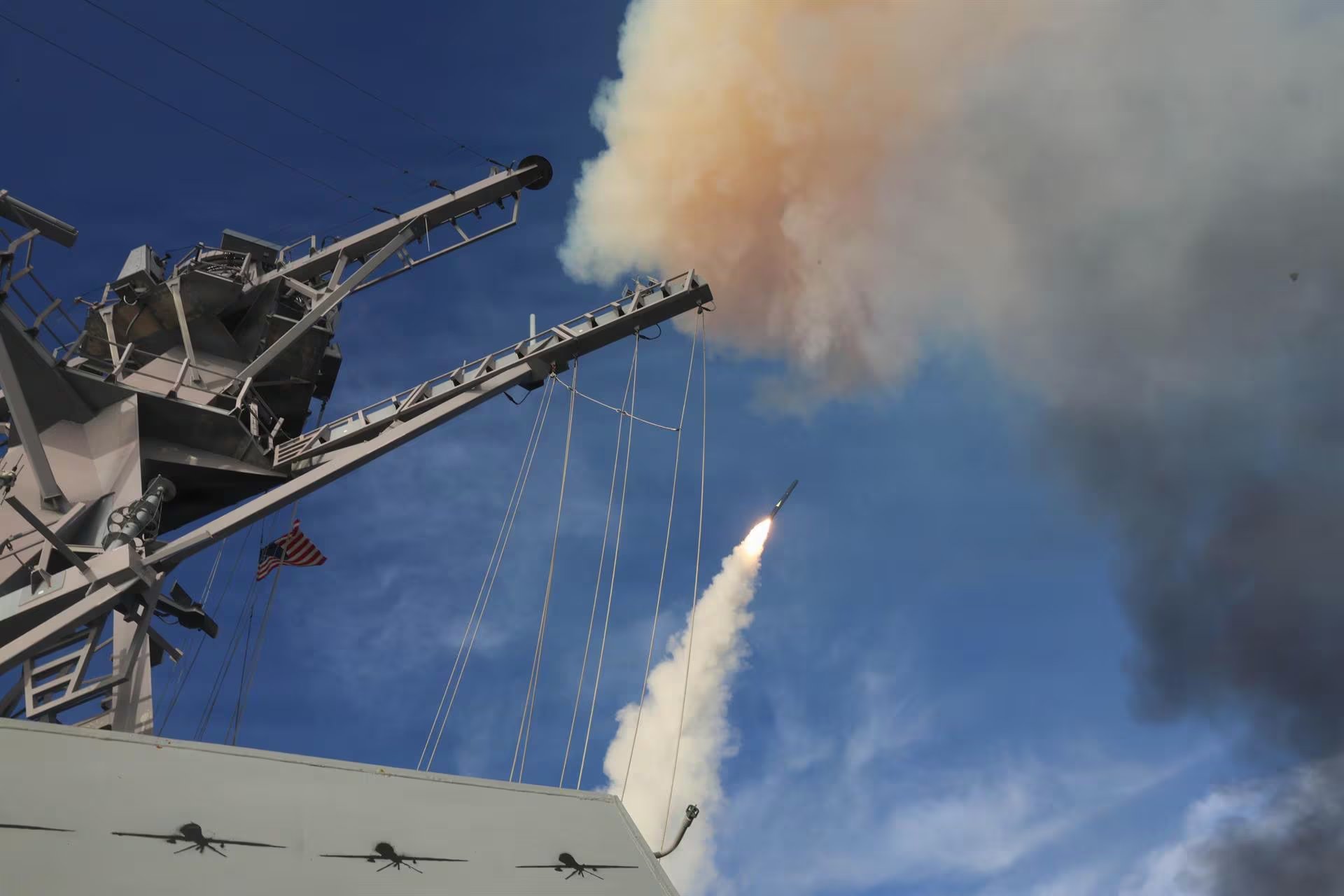 Estados Unidos atacó una base iraní en Bandar Abbas tras derribar drones sobre el estrecho de Ormuz
