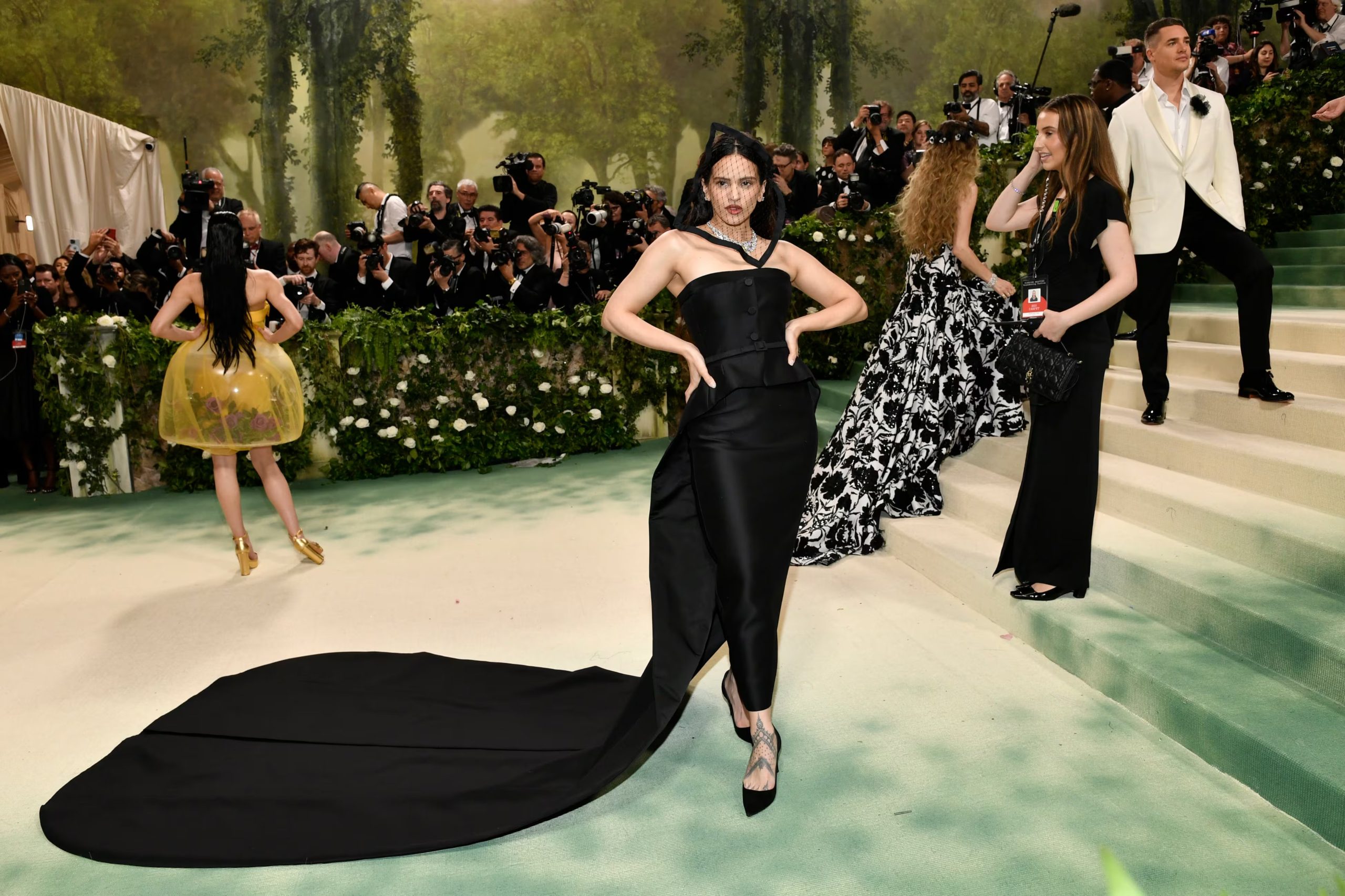 Rosalía en la Met Gala del año 2024, en Nueva York. (Foto Evan Agostini/Invision/AP)