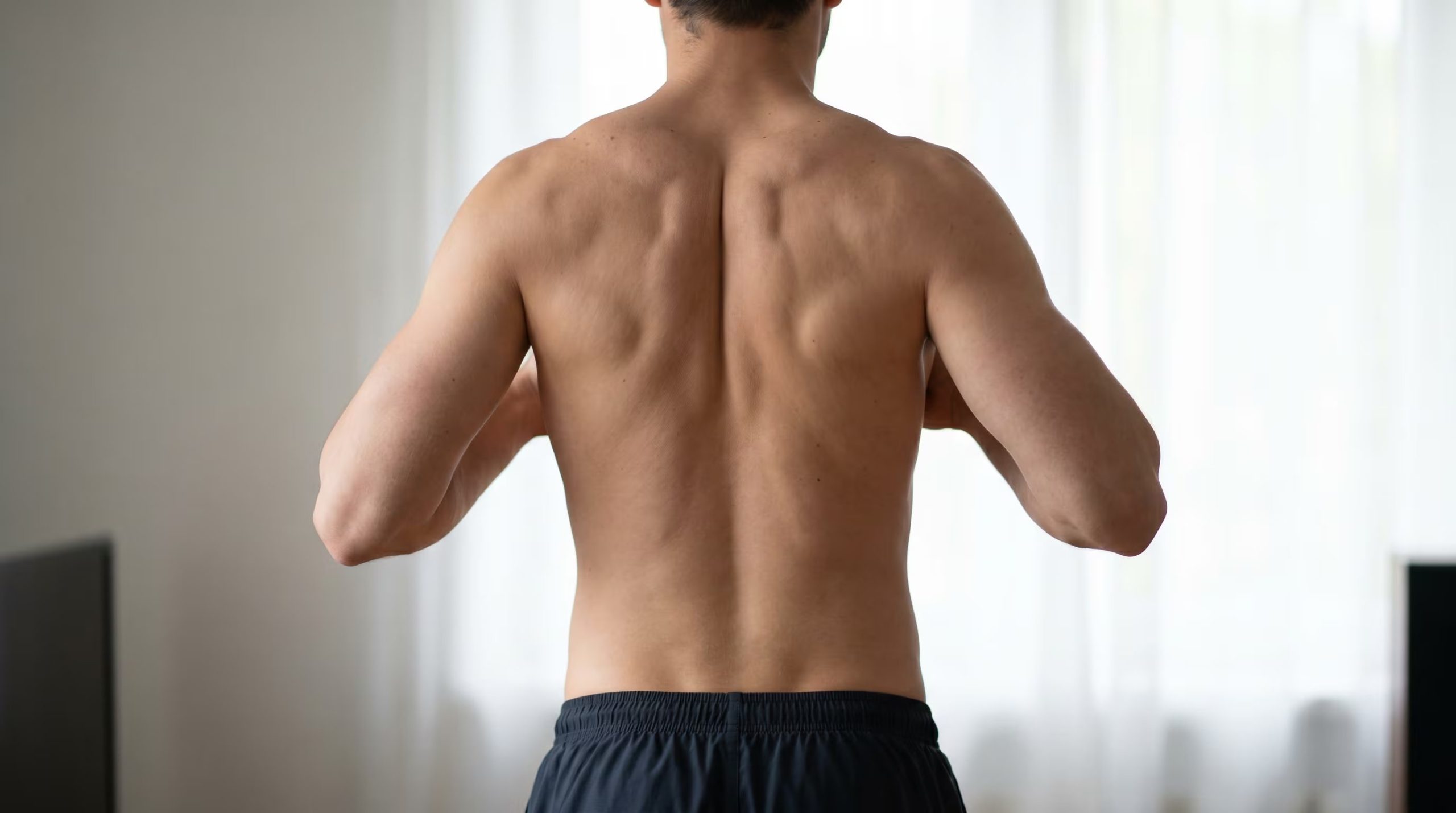 Activar el core con rutinas específicas ayuda a prevenir descompensaciones musculares y protege la zona lumbar (Imagen Ilustrativa Infobae)