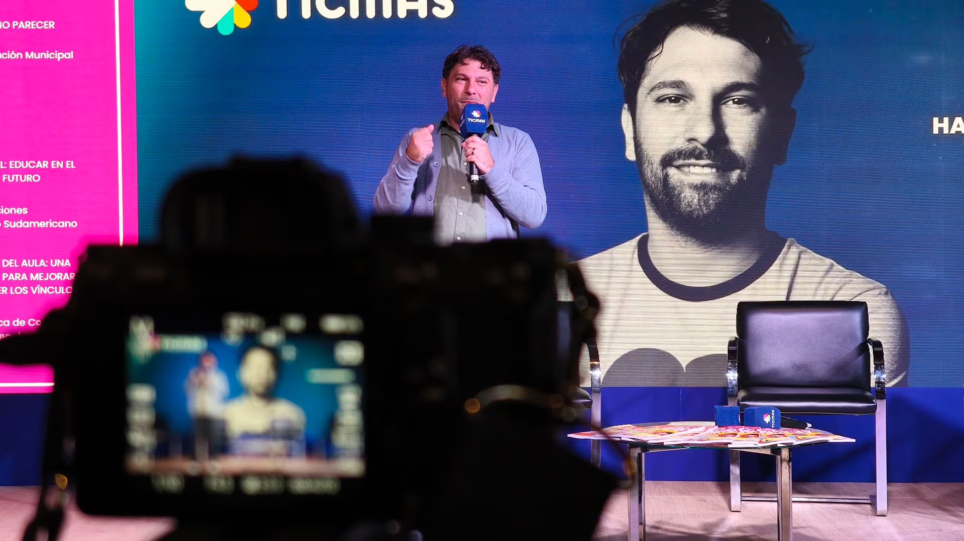 Hache Merpert presentó la nueva guía didáctica de Clubes TED-Ed