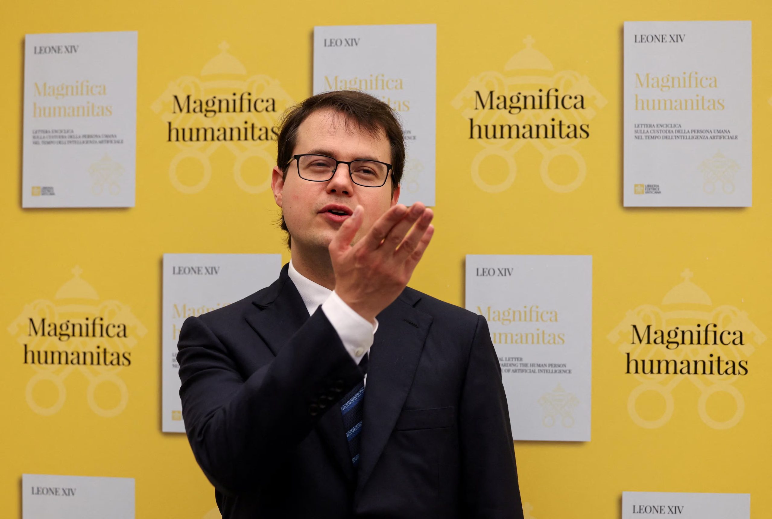 El cofundador de Anthropic, Christopher Olah, estuvo presente en la presentación de la encíclica en el Vaticano (REUTERS/Yara Nardi)