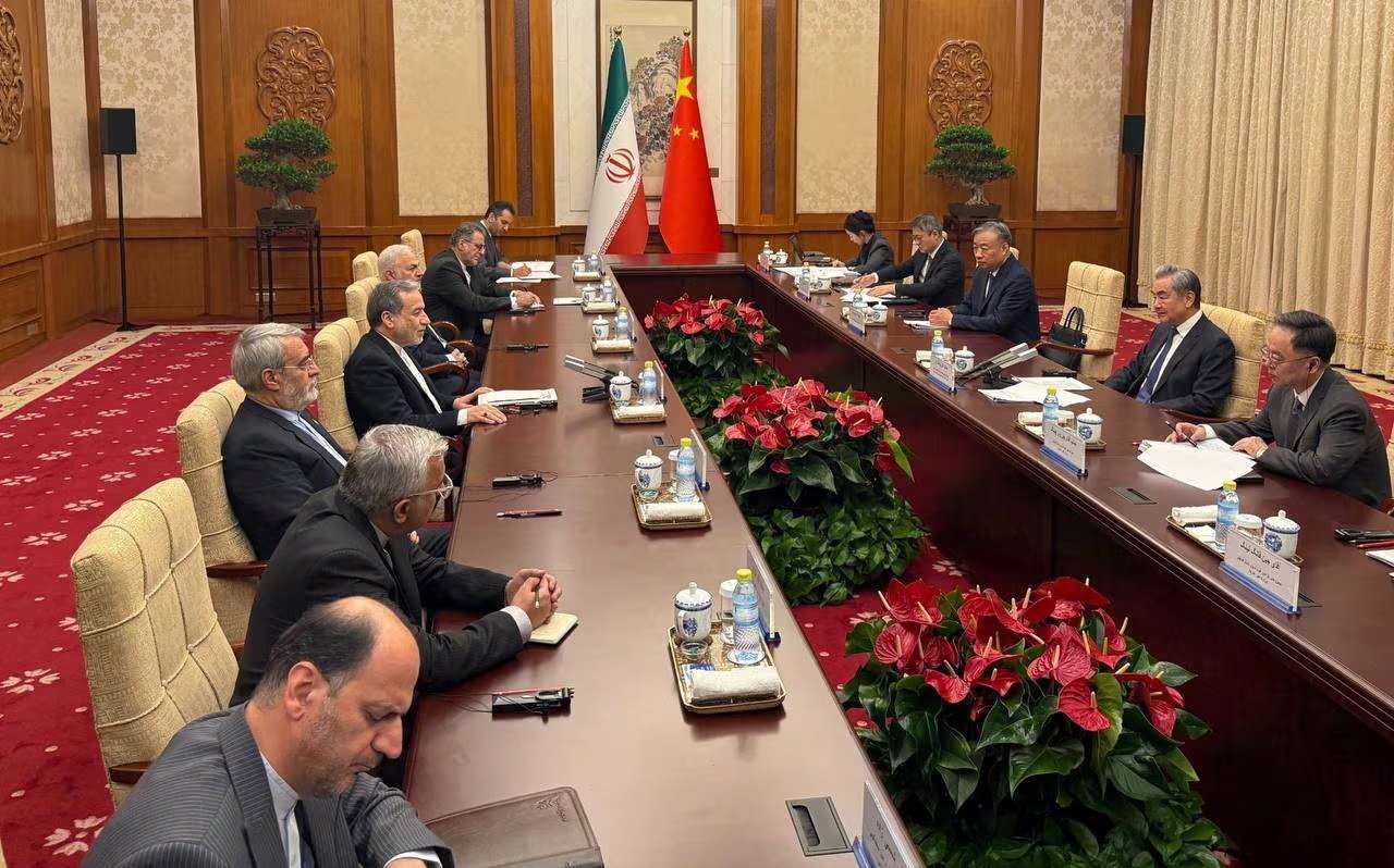 Medios estatales chinos informaron del comienzo del encuentro, sin detallar el contenido de las conversaciones (REUTERS)