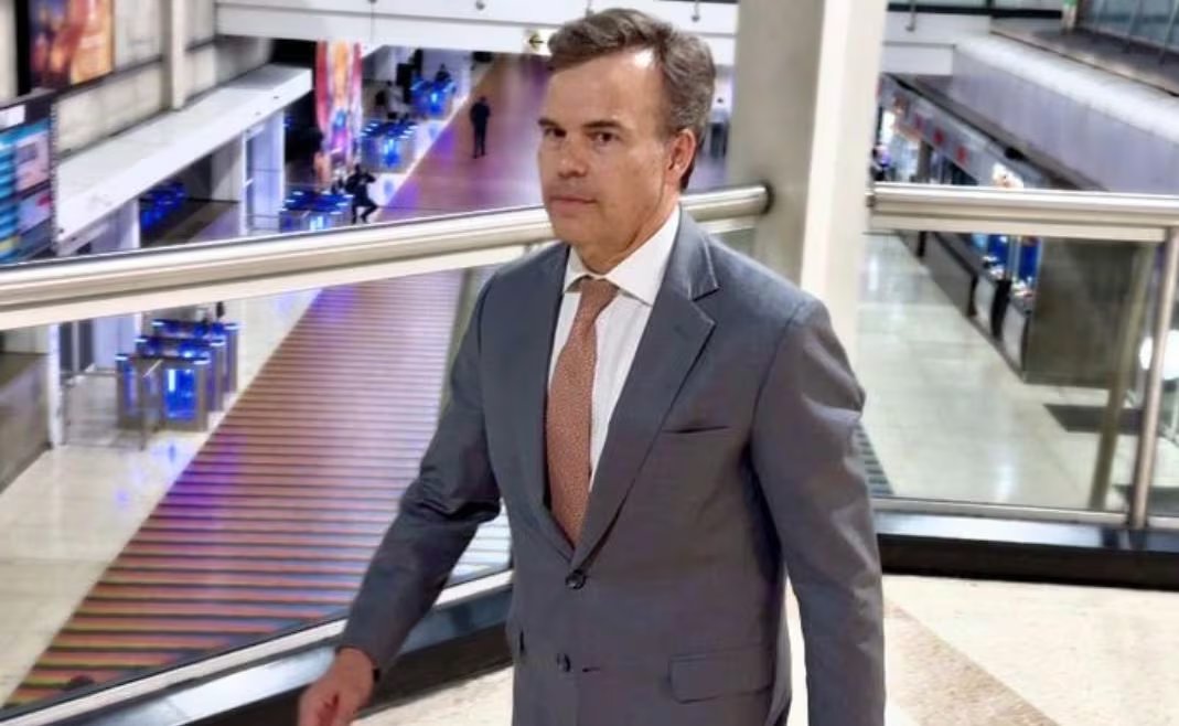 El encargado de negocios de Estados Unidos en Venezuela, John Barrett (Archivo)