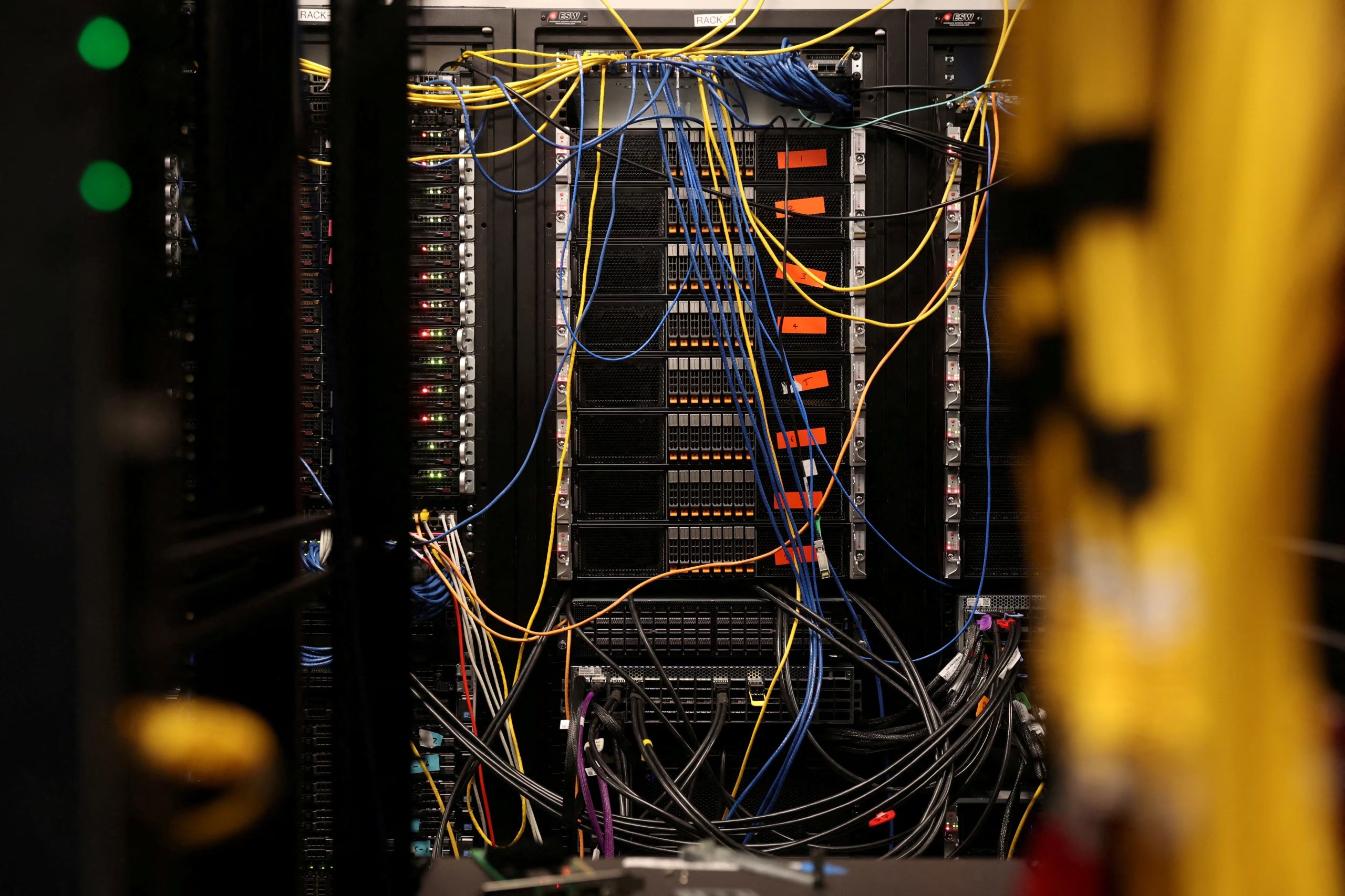 El estado registra un crecimiento sostenido de instalaciones de almacenamiento y procesamiento digital, con desafíos regulatorios y ambientales cada vez más complejos (REUTERS/Brittany Hosea-Small/File Photo)