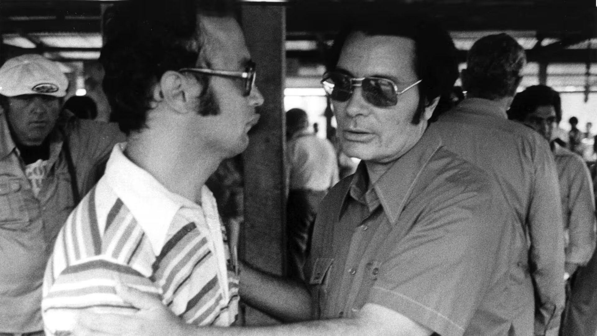 El congresista Leo Ryan fue asesinado en Guyana durante una visita para investigar denuncias de abusos en Jonestown, junto a periodistas y funcionarios