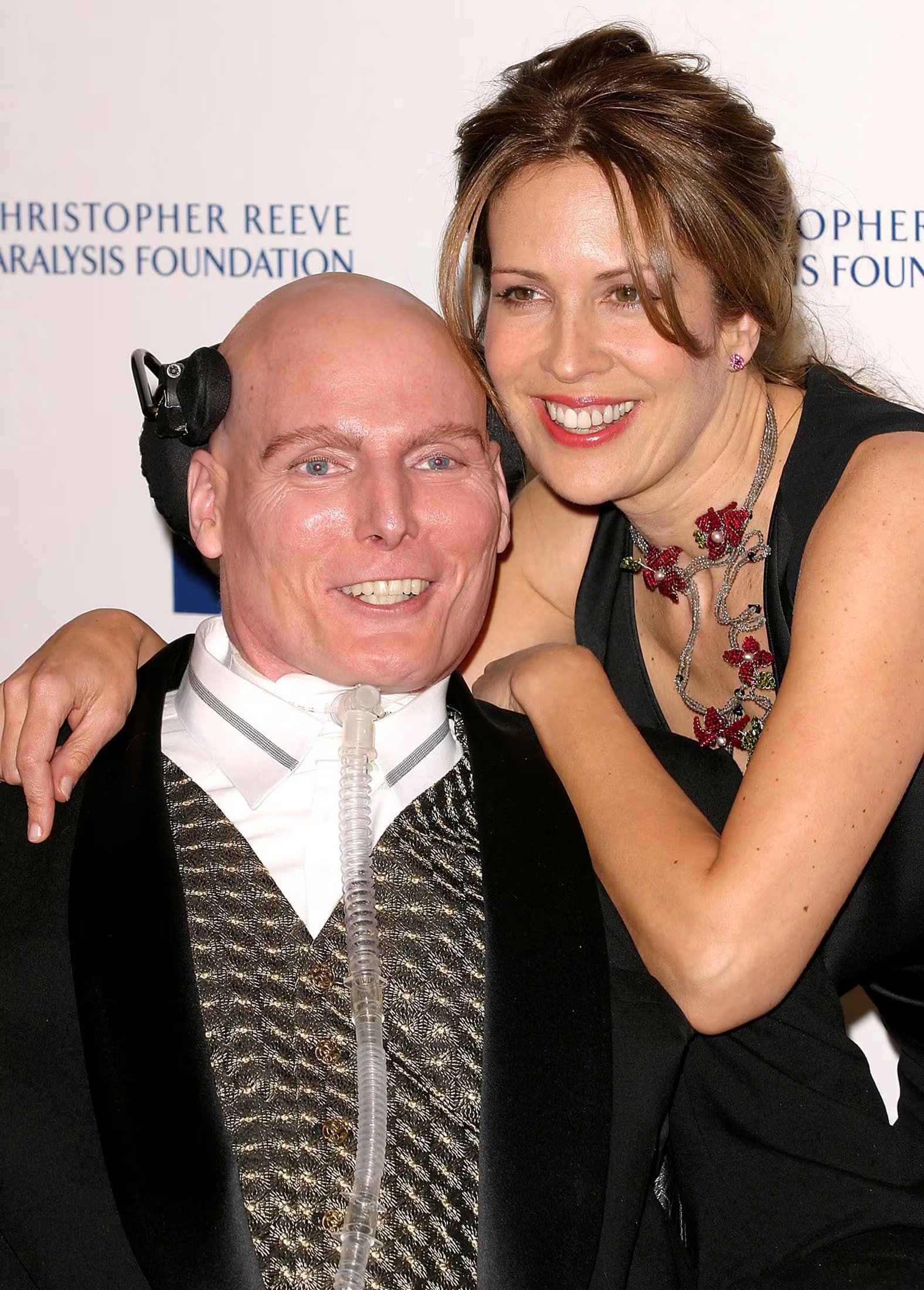 Dana Reeve, esposa de Christopher Reeve, lo alentó a adaptarse tras el accidente. Fue la principal influencia en el proceso de recuperación (REUTERS)