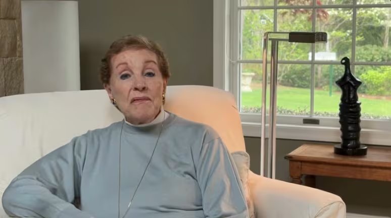 Julie Andrews mandó un mensaje a investigadores, especialistas y pacientes de Parkinson. (Captura de video)