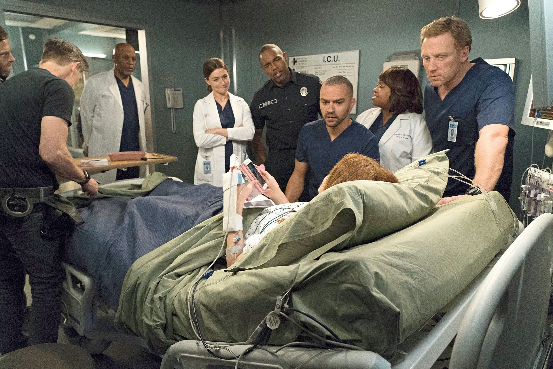 McKidd destacó el impacto de su personaje, el veterano de guerra Owen Hunt, al aportar oscuridad y matices inéditos entre los roles masculinos de la serie (ABC/Byron Cohen)