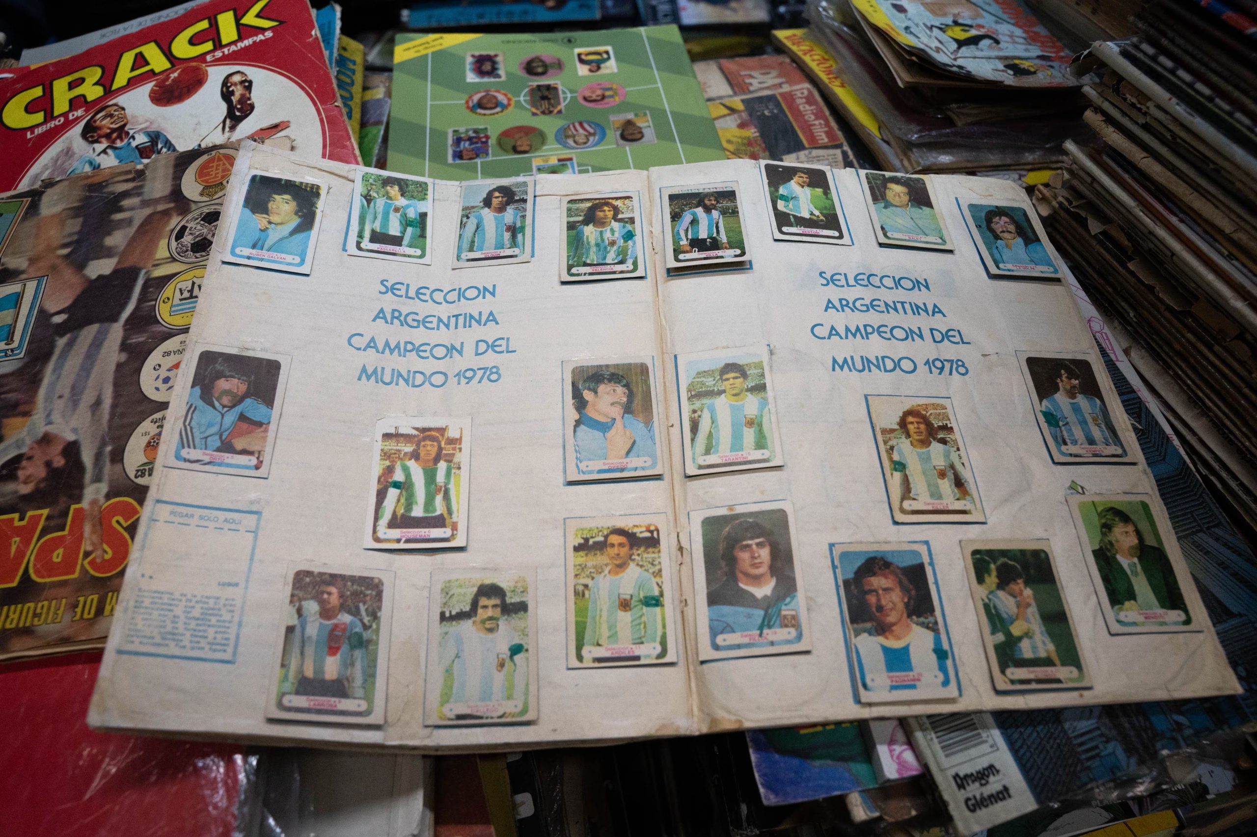 Rafael Bitrán cuenta que el primer álbum del Mundial, en Argentina, apareció en 1974 —aunque el primer álbum oficial de Panini había aparecido para el de México de 1970—. Antes de eso no existían álbumes específicos (Franco Fafasuli)