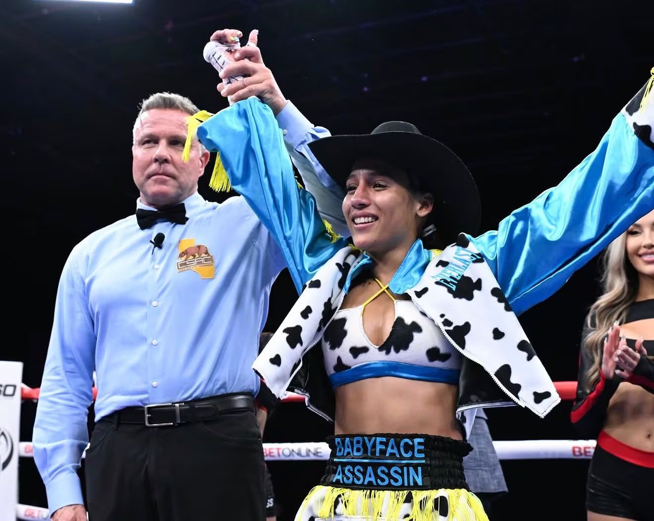 Lupe Medina representa con orgullo la bandera de Nicaragua en cada pelea, cumpliendo el sueño de su familia de triunfar en el boxeo internacional. (Foto: Redes sociales Guadalupe Medina)