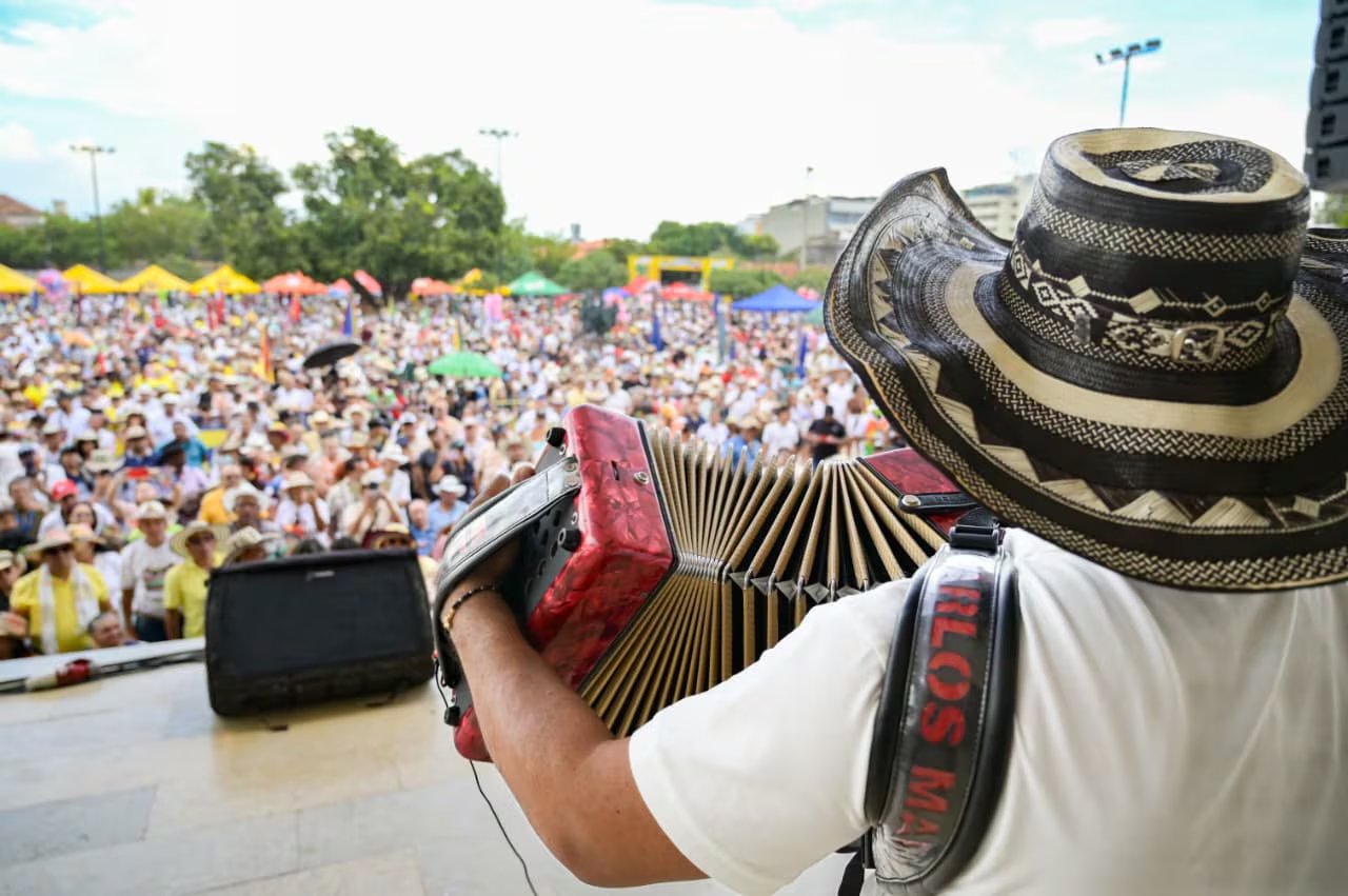 La culminación del certamen reúne a los acordeoneros más versátiles, quienes afrontan el desafío de igualar la histórica marca establecida por el llamado ‘Rebelde del acordeón’ - crédito Fundación del Festival de la Leyenda Vallenata 