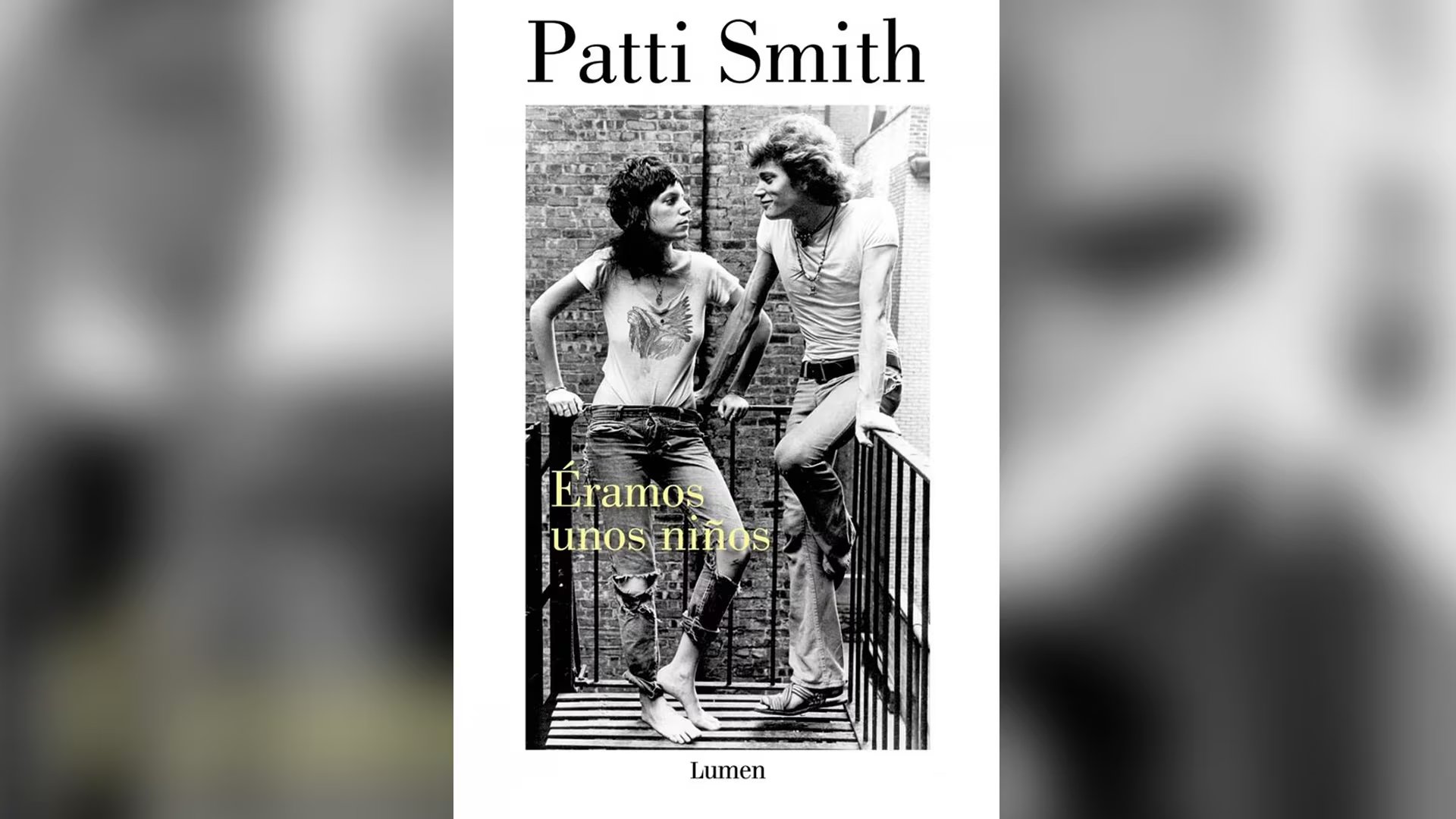 El libro 'Éramos unos niños', que obtuvo el Premio Nacional del Libro en 2010, explora la relación de Patti Smith con Robert Mapplethorpe y redefine el género de las autobiografías rockeras