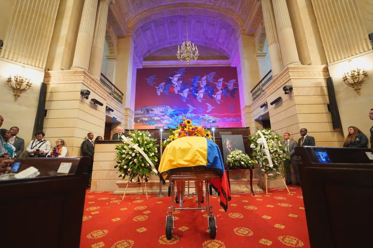 En el Salón Elíptico del Capitolio Nacional de Bogotá se realizó la cámara ardiente de la maestra Totó la Momposina, que falleció el 19 de mayo de 2026 - crédito @ViceColombia/X