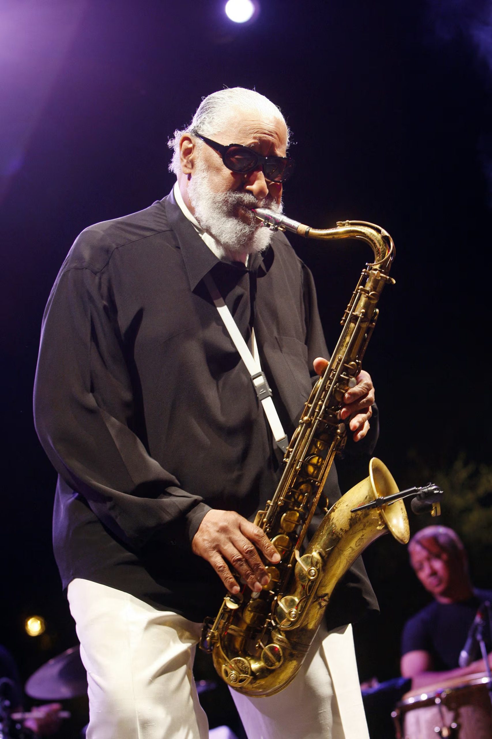 Sonny Rollins sobresalió por su energía improvisadora, su individualidad y su negativa a encasillarse en un solo estilo musical dentro del jazz (Foto: The New York Times)