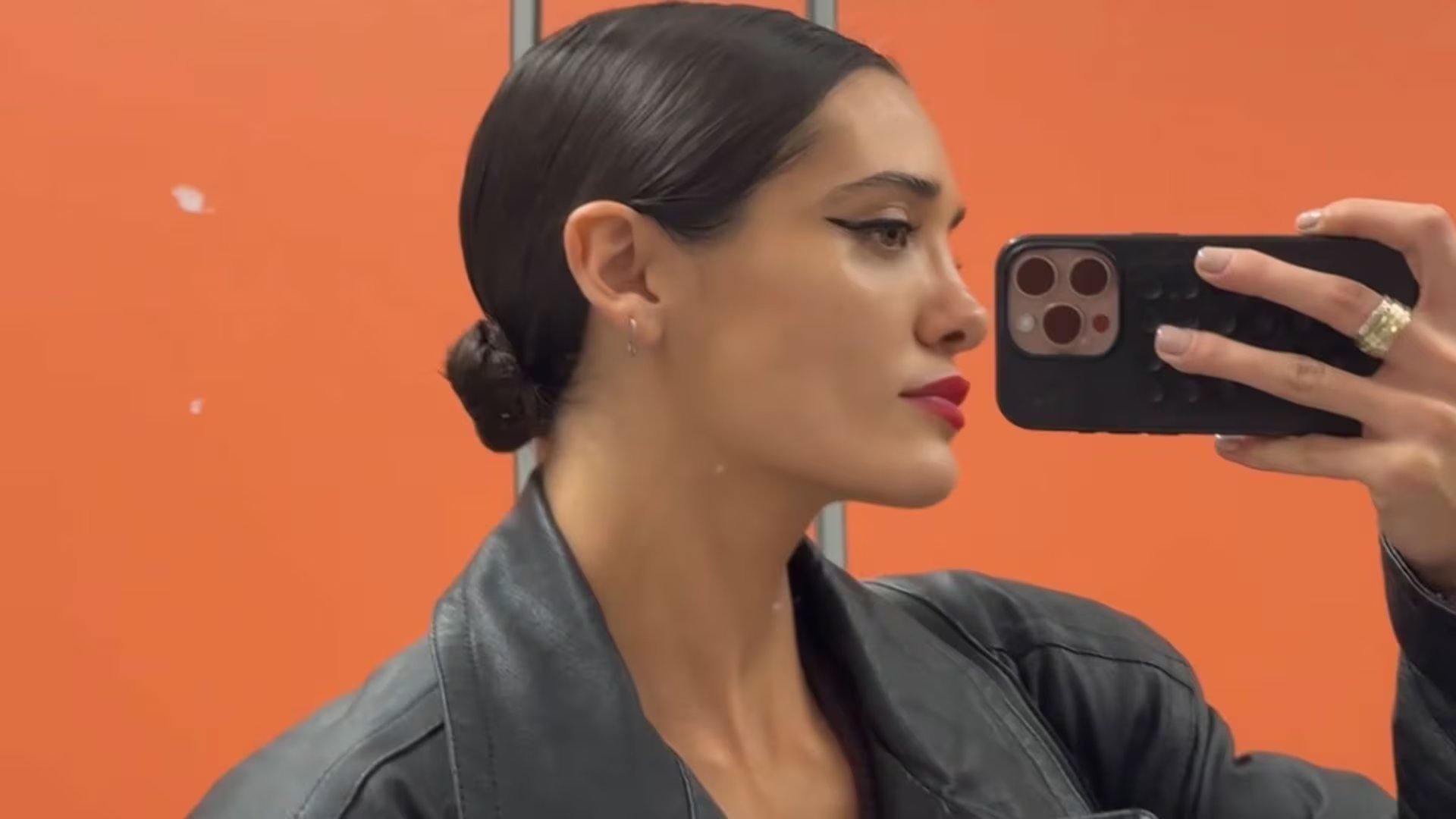 Valentina Ferrari tiene 27 años, es modelo y actriz, y es oriunda de Oberá, Misiones