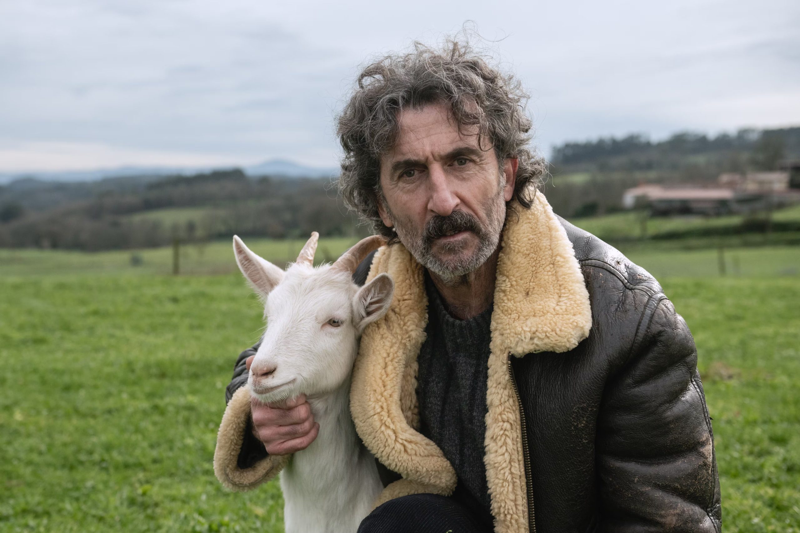 Imágenes de Luis Zahera en 'Animal'. (Jaime Olmedo/Netflix)